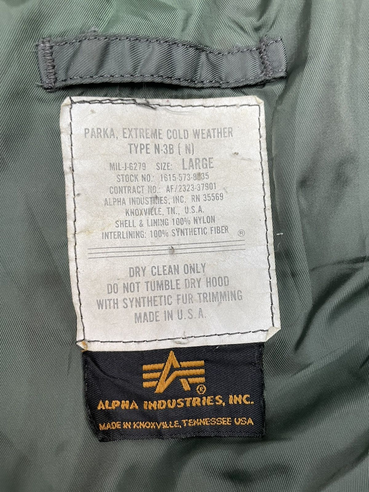 Alpha Industries Vintage 80s Alpha Industries Bomber Fur Flight Jacket Size US L / EU 52-54 / 3 - 7 Thumbnail