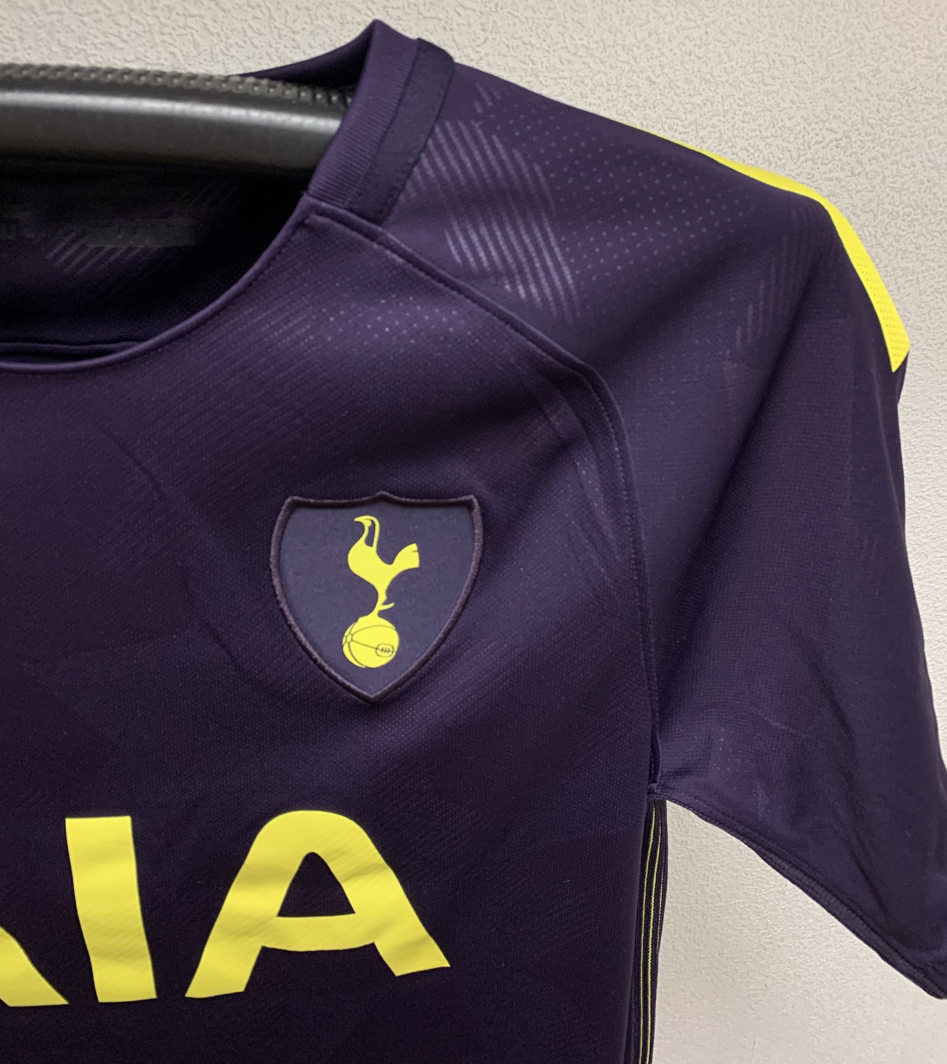 Nike Tottenham Hotspur’s Nike soccer jersey 2017 S Spurs Size US S / EU 44-46 / 1 - 2 Thumbnail