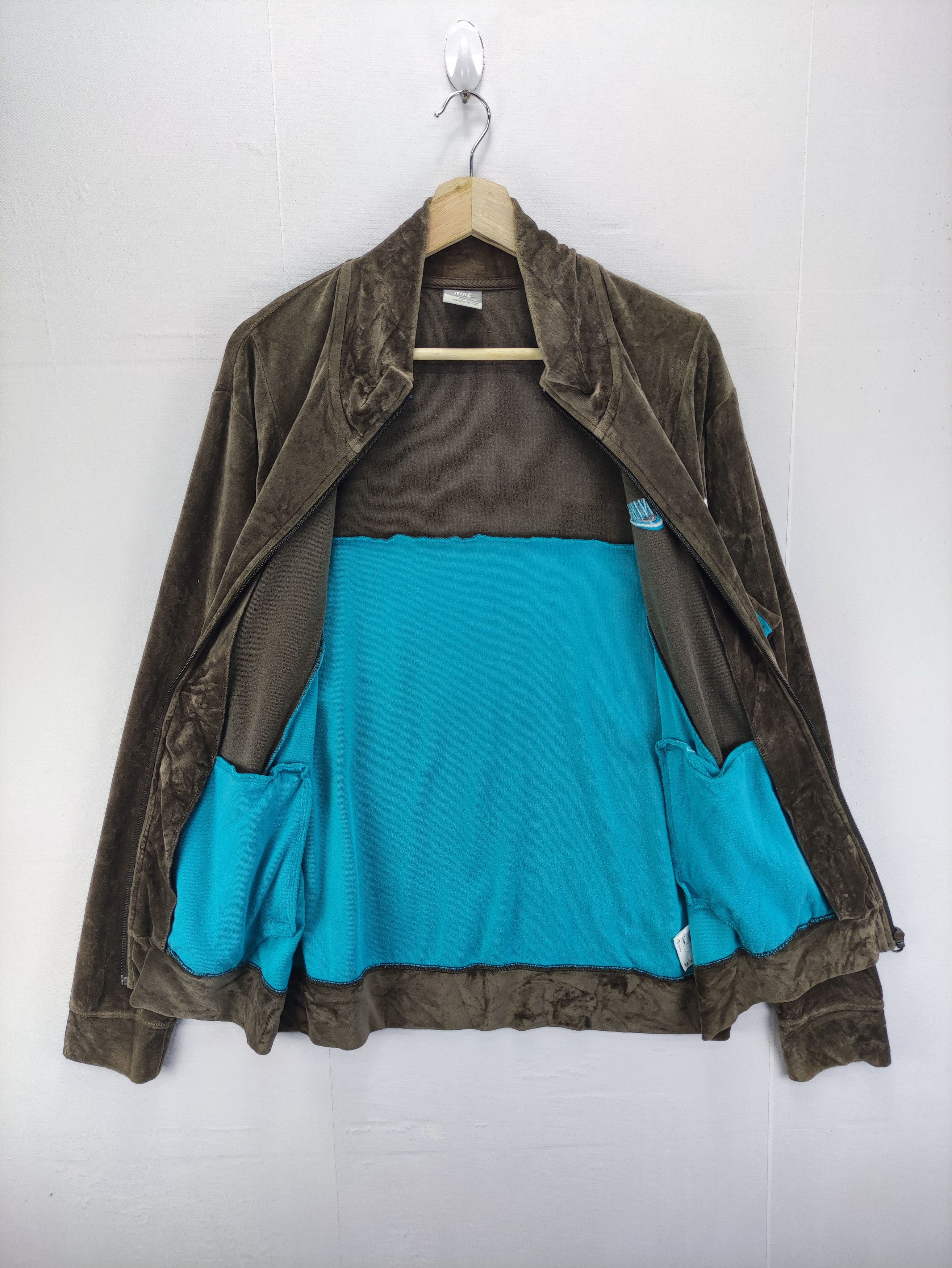 Nike Vintage Nike Sportswear Velvet Sweater Zipper Size US L / EU 52-54 / 3 - 7 Thumbnail