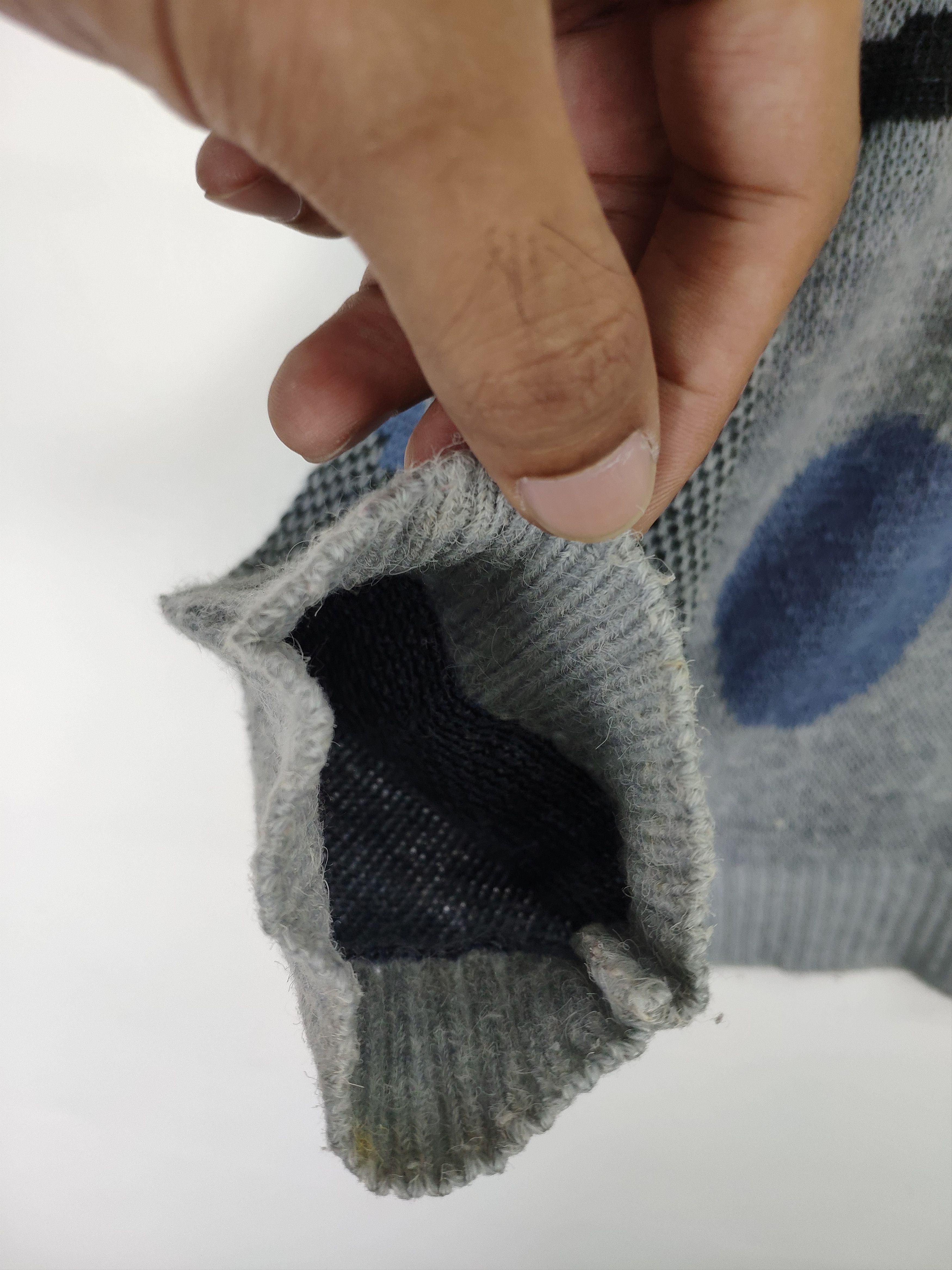 Aran Isles Knitwear × Japanese Brand × Vintage Vintage Wool Knit Sweater Abstract Motif Size US S / EU 44-46 / 1 - 5 Thumbnail