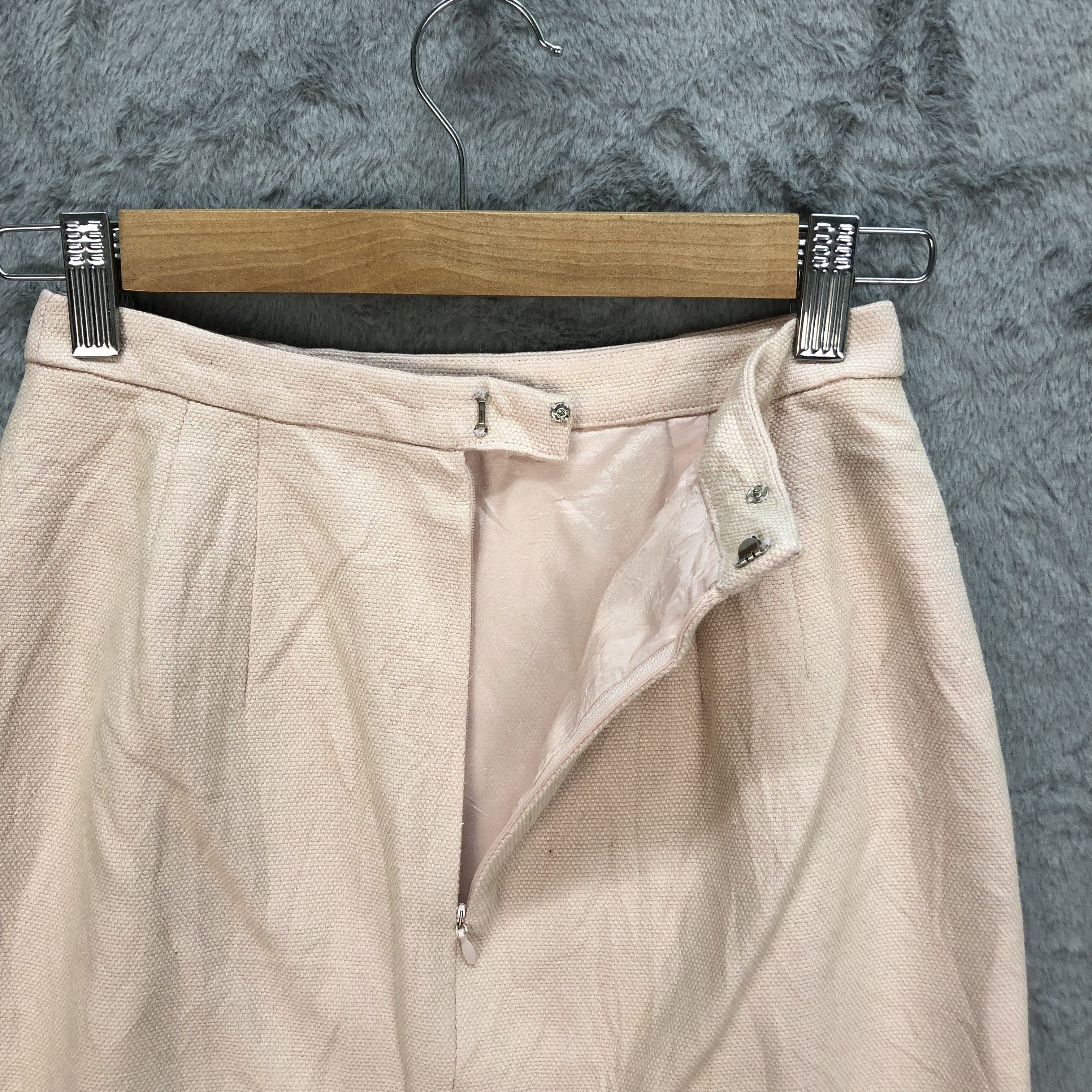 Karl Lagerfeld KARL LEGERFELD PINK MINI SKIRTS #6078-216 Size 24" / US 00 / IT 34 - 10 Thumbnail