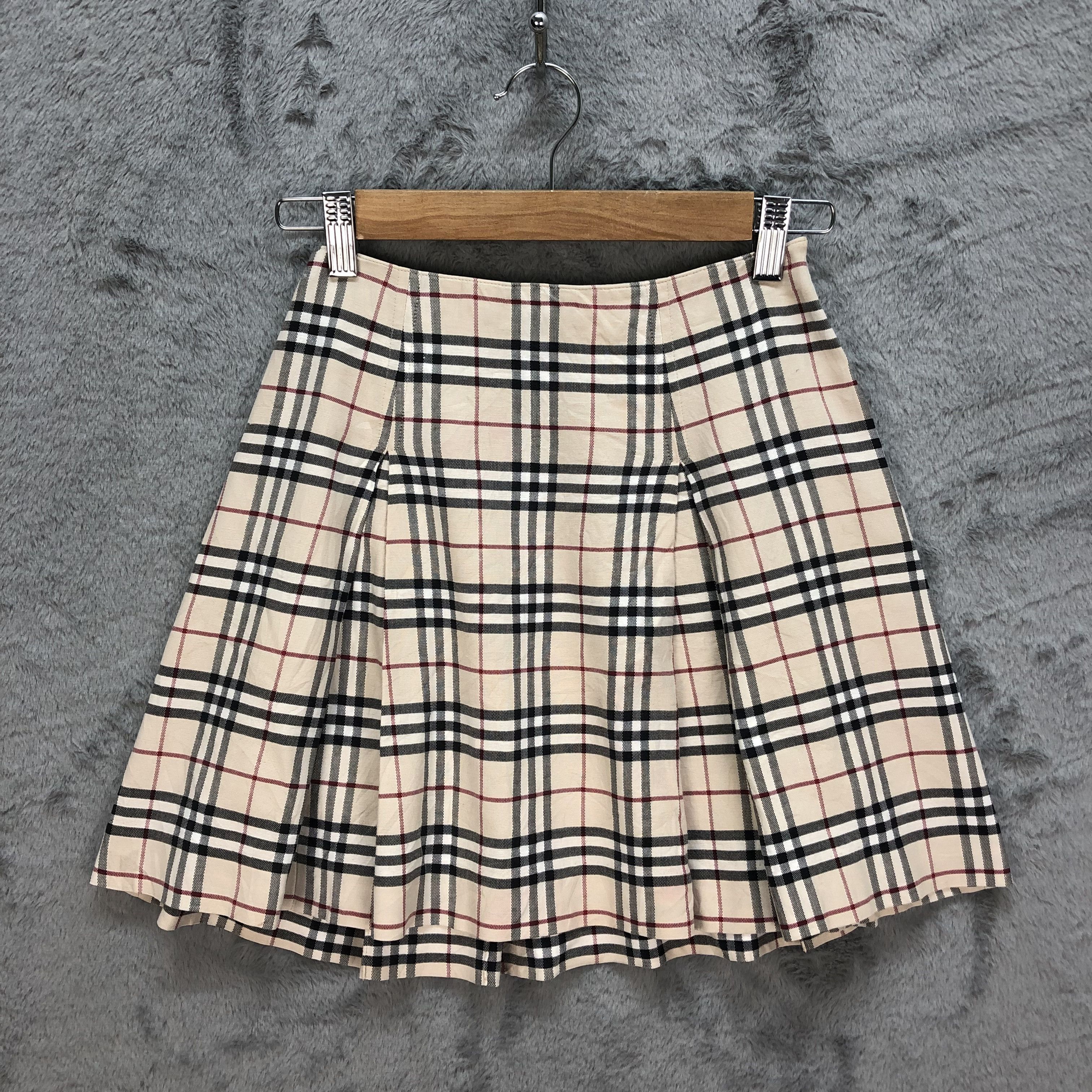 image of Burberry London Nova Check Mini Skirts 6083-216, Women's (Size 24)