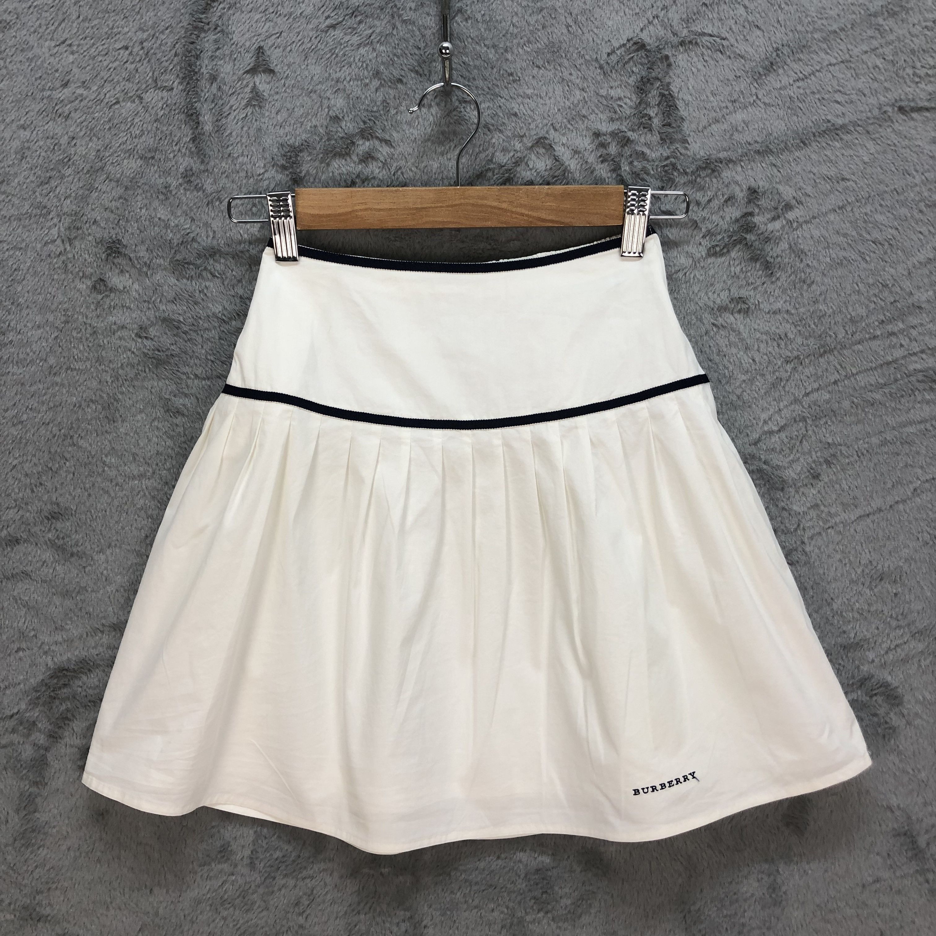 image of Burberry London Drawstring White Mini Skirts 6080-216, Women's (Size 24)