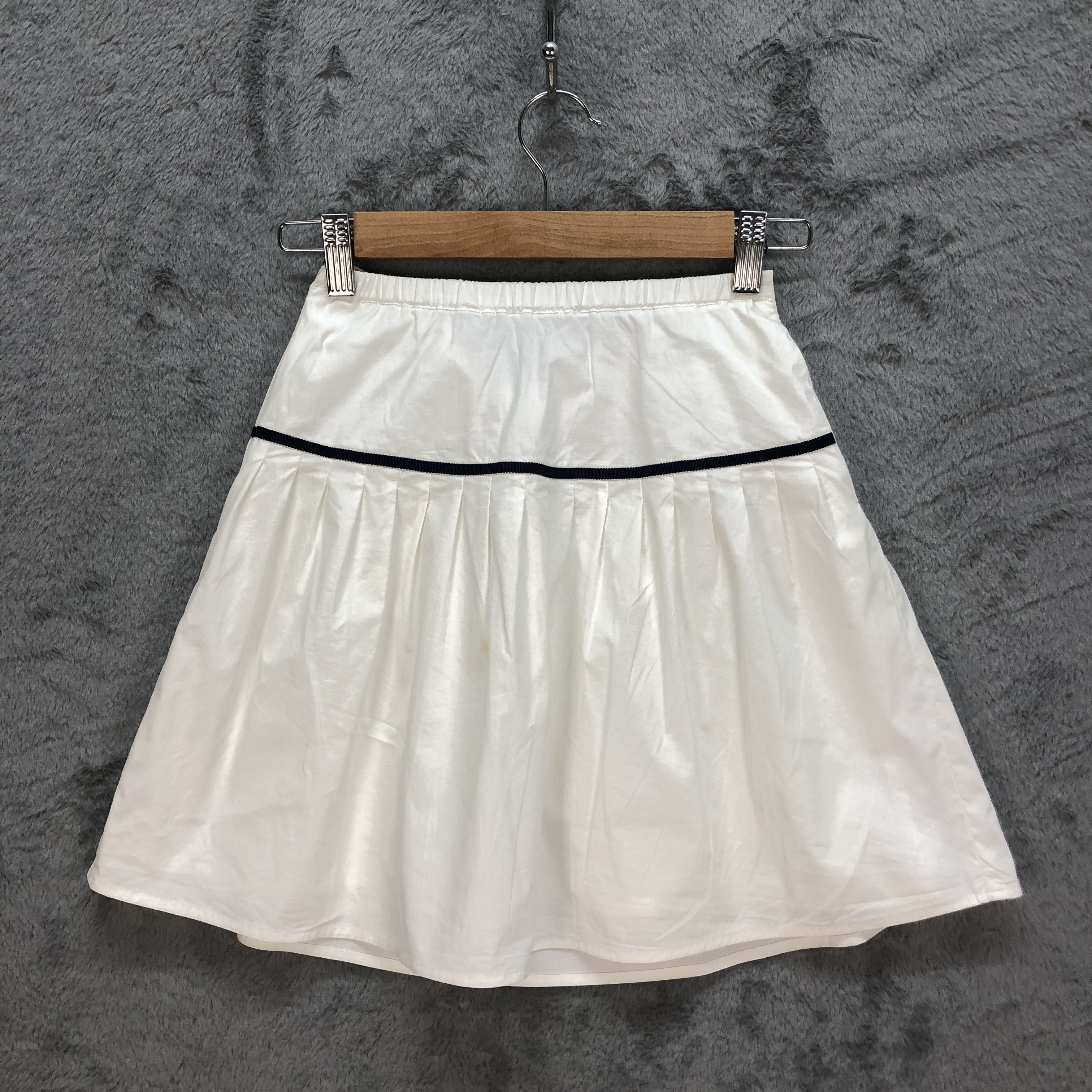 Burberry BURBERRY LONDON DRAWSTRING WHITE MINI SKIRTS #6080-216 Size 24" / US 00 / IT 34 - 8 Thumbnail