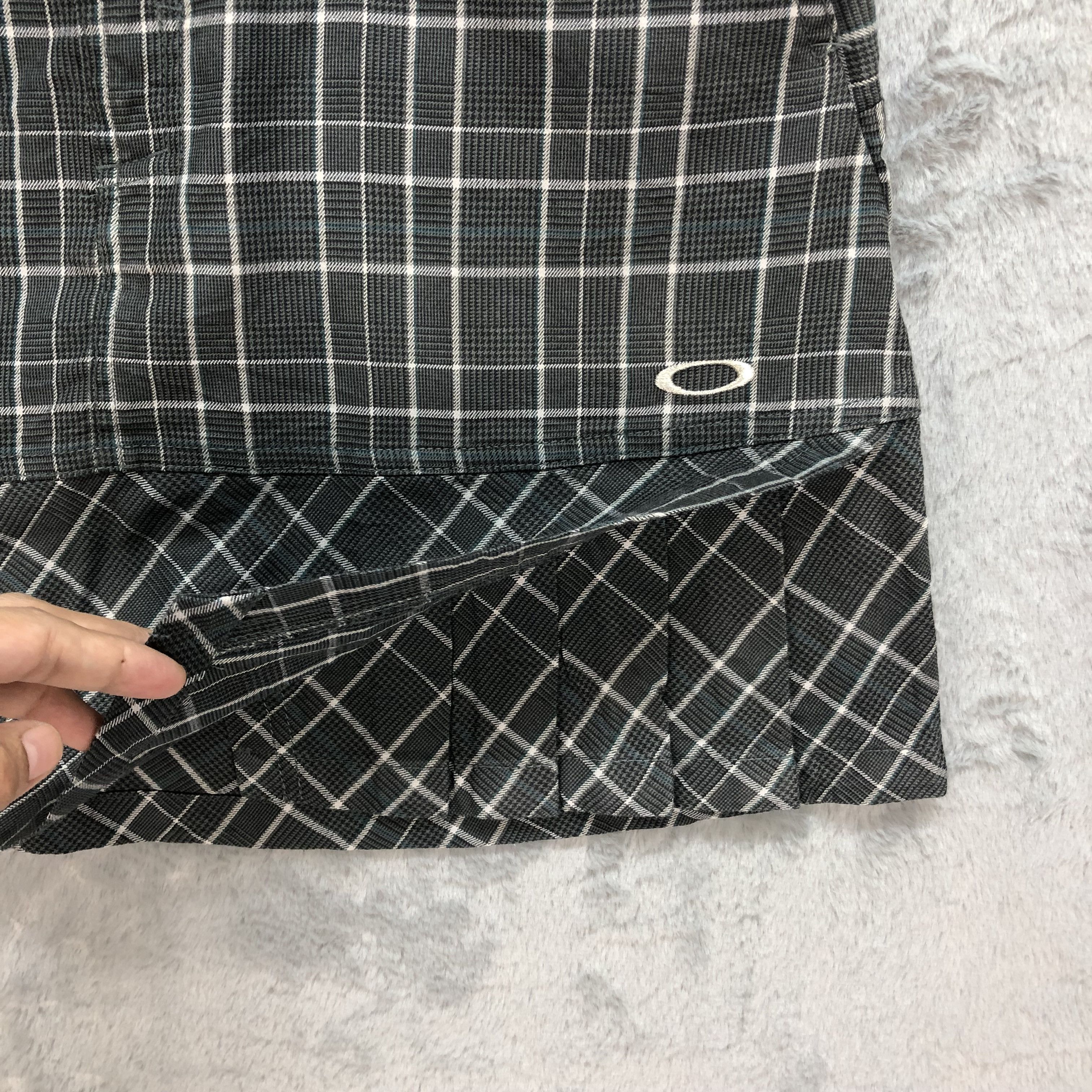 Oakley OAKLEY PLAID / CHECKED MINI SKIRTS #6076-216 Size 29" - 7 Thumbnail
