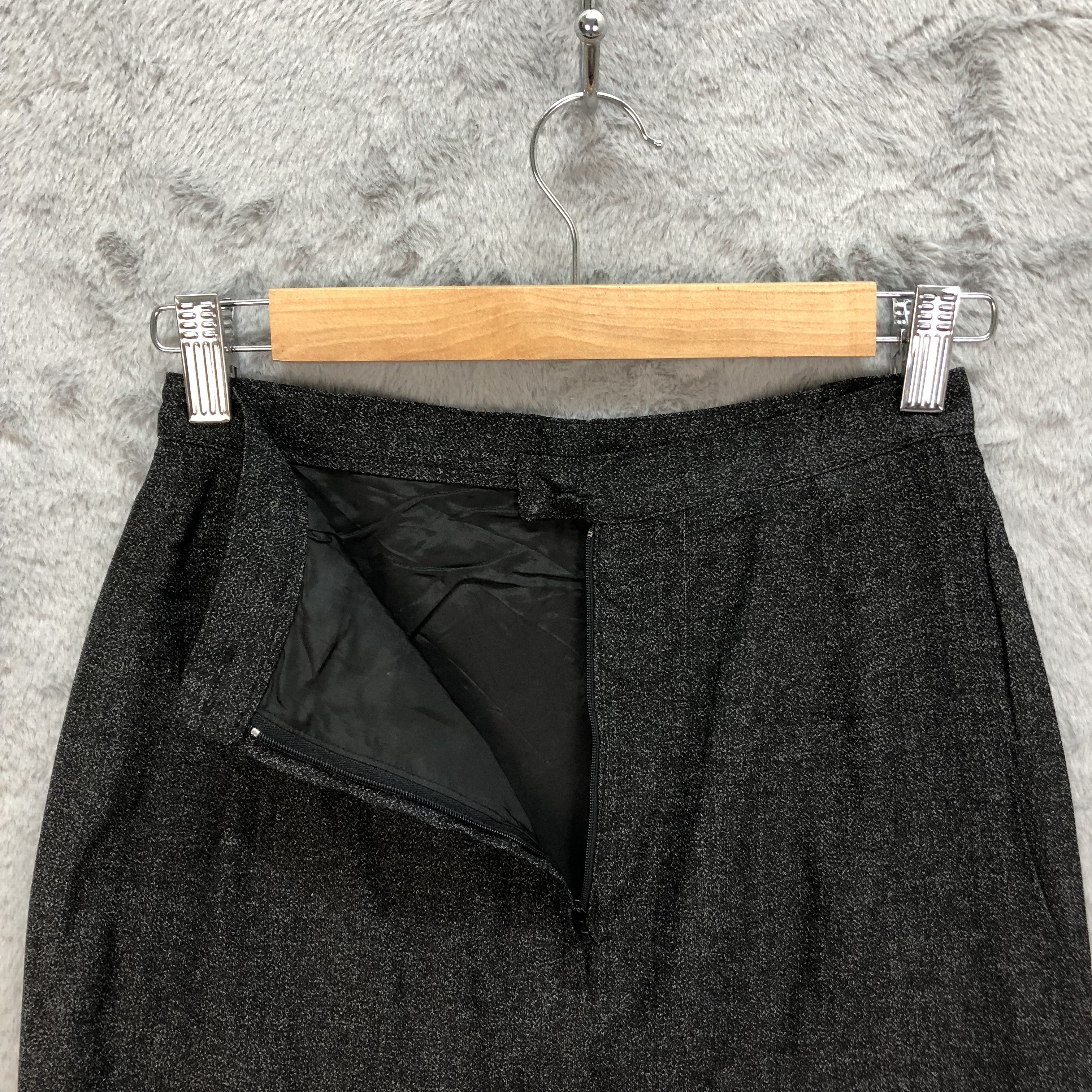 agnes b. AGNES B PARIS MADE IN JAPAN MINI SKIRTS #6069-216 Size 25" / US 0 / IT 36 - 8 Thumbnail