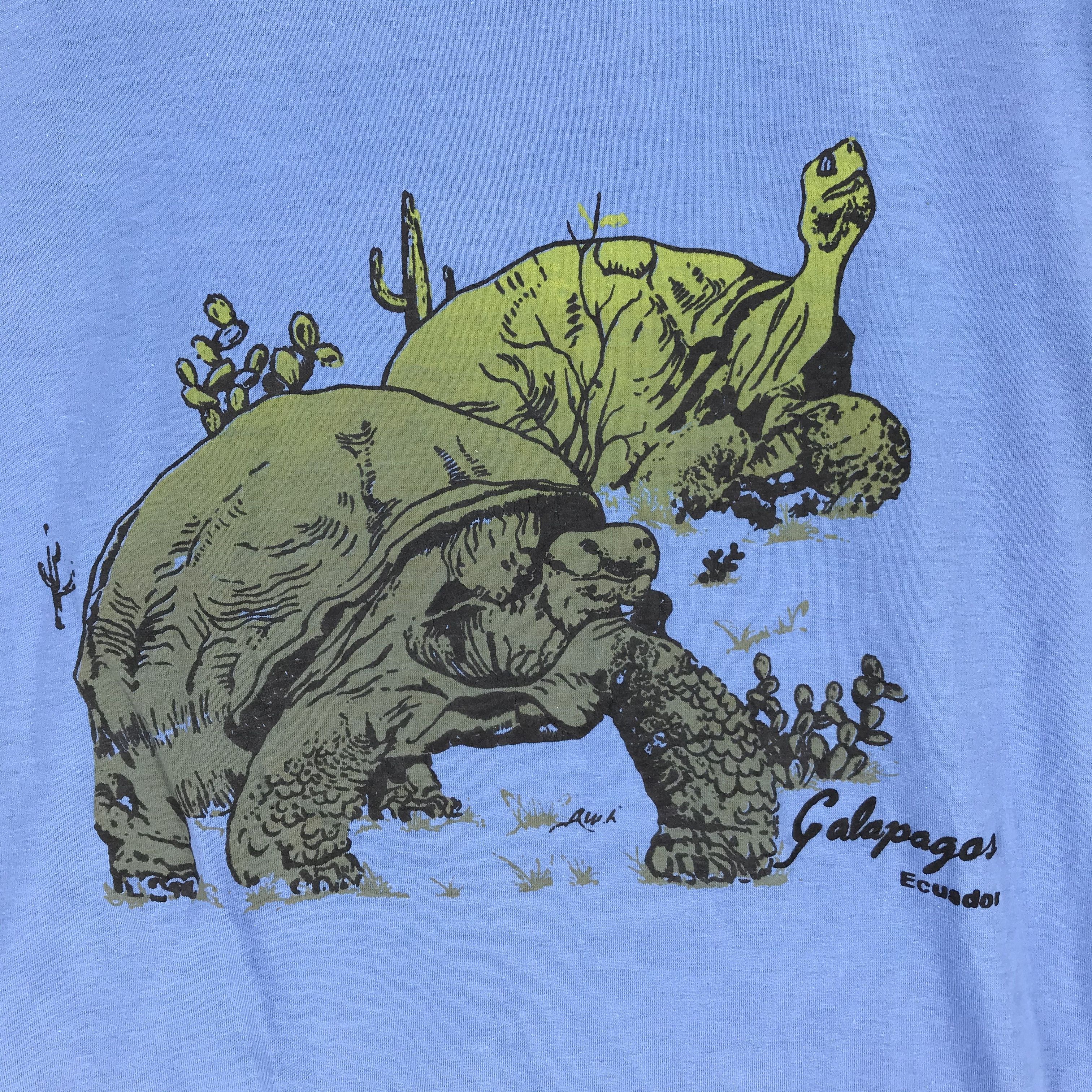 Other Old Turtle Galapagos Ecuador Paperthin Tees #1632-65 Size US L / EU 52-54 / 3 - 3 Thumbnail