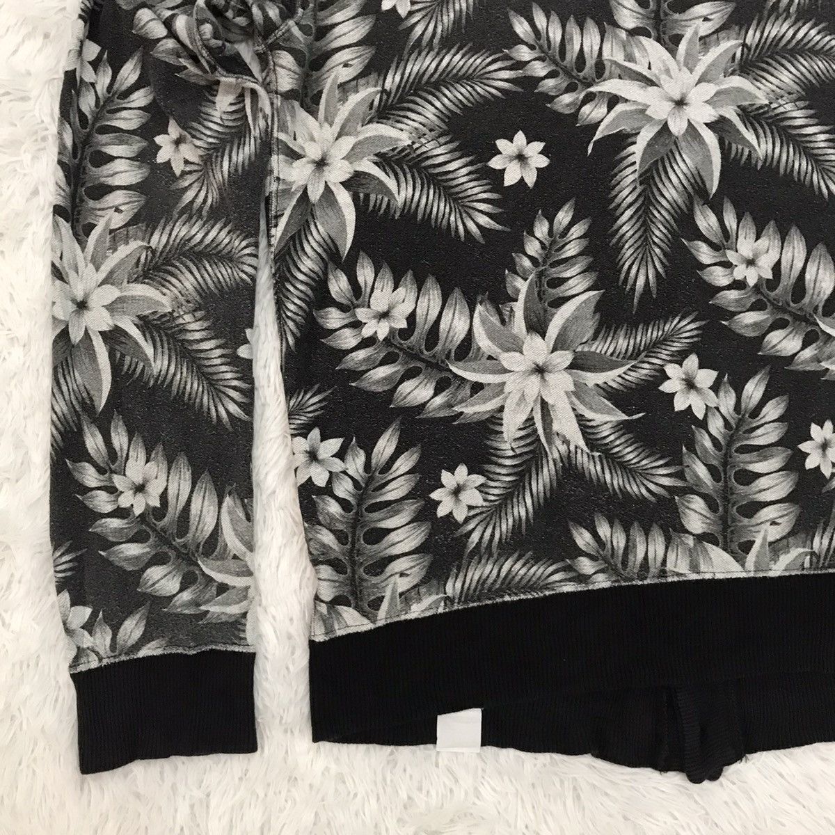 Japanese Brand Azul by Moussy Nice Floral Cardigan Size US L / EU 52-54 / 3 - 9 Thumbnail