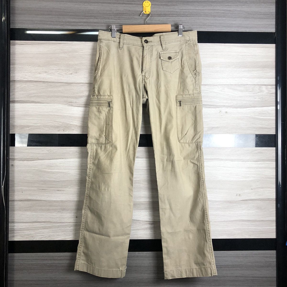 Image of Vintage Uniqlo Cream Multipocket Tactical Cargo Pants C1277, Men's (Size 31)