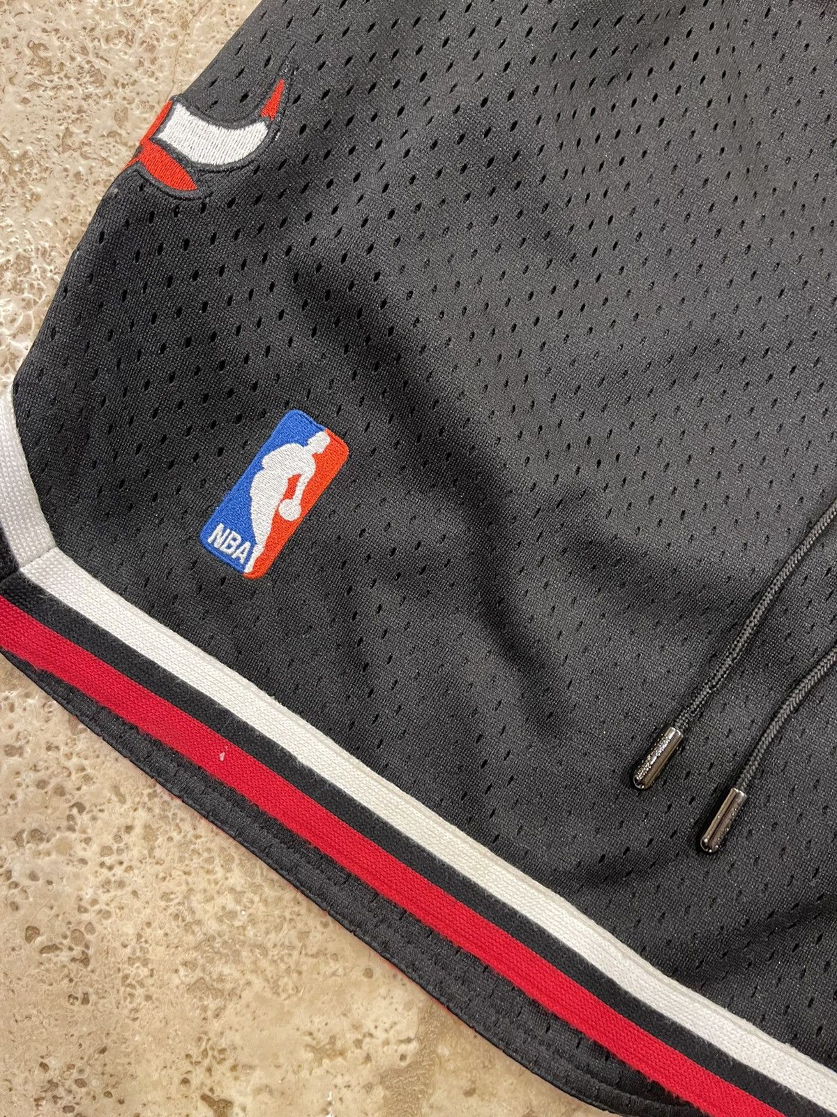 Just Don Just Don x Mitchell & Ness NBA Chicago Bulls OG Black Shorts Size US 34 / EU 50 - 6 Thumbnail