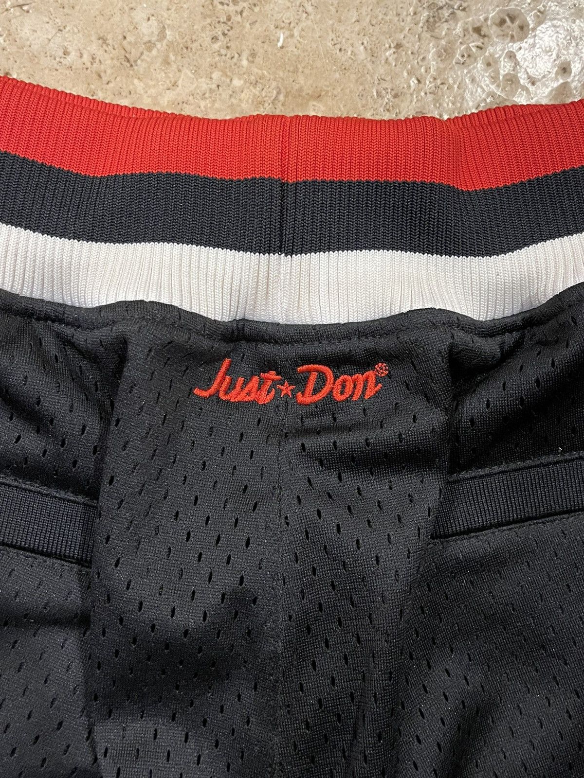 Just Don Just Don x Mitchell & Ness NBA Chicago Bulls OG Black Shorts Size US 34 / EU 50 - 5 Thumbnail