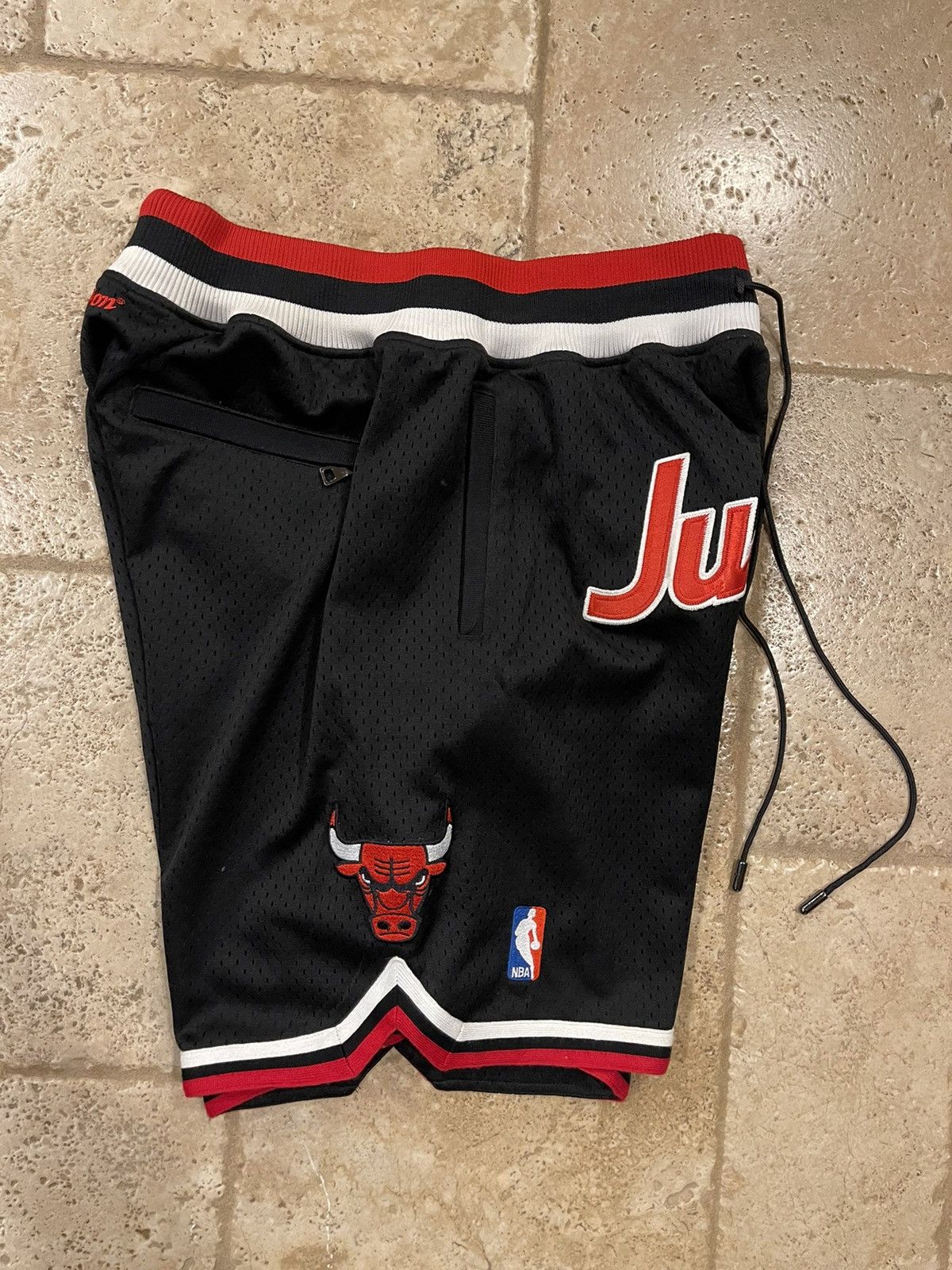 Just Don Just Don x Mitchell & Ness NBA Chicago Bulls OG Black Shorts Size US 34 / EU 50 - 3 Thumbnail