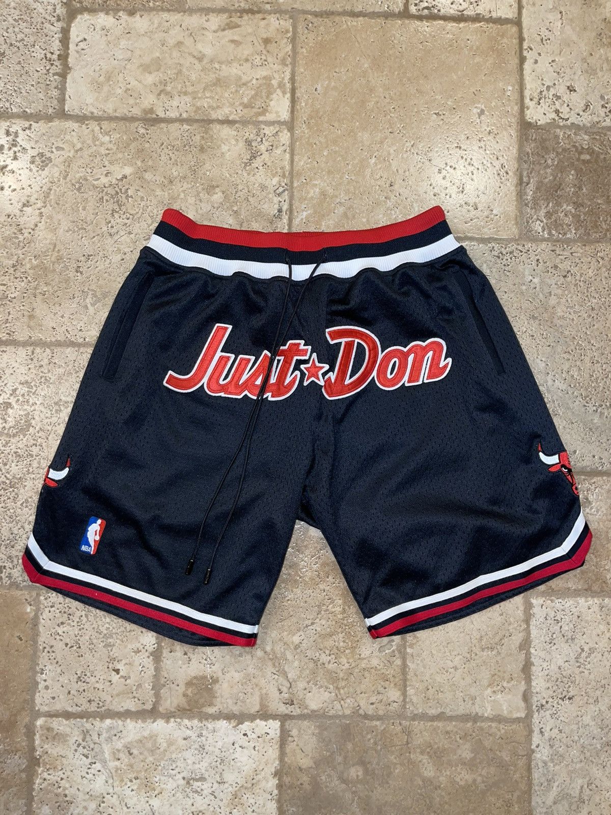 Just Don Just Don x Mitchell & Ness NBA Chicago Bulls OG Black Shorts Size US 34 / EU 50 - 2 Thumbnail