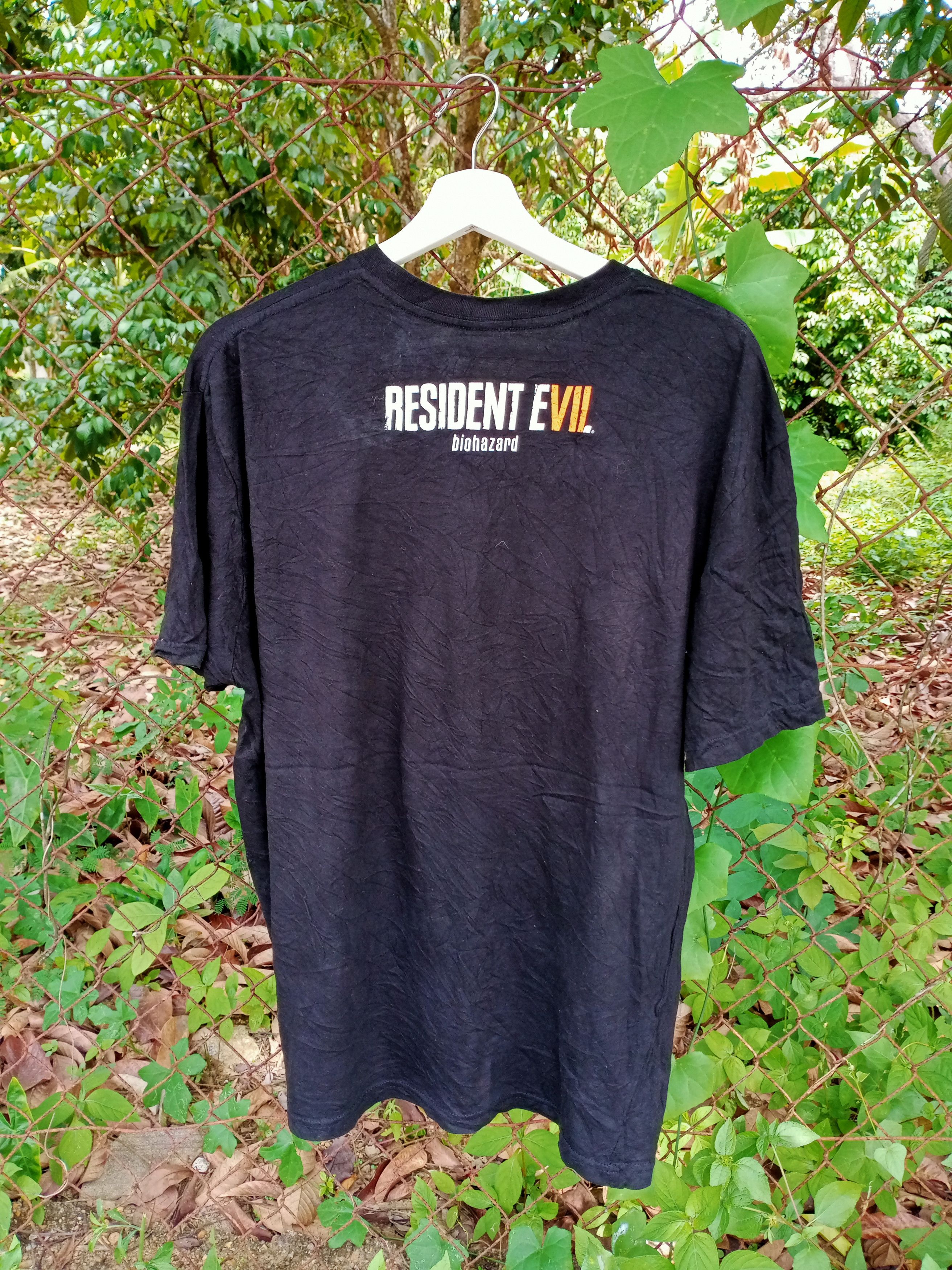 Vintage Rare Resident Evil Movie Capcom Tshirt Size US L / EU 52-54 / 3 - 4 Thumbnail
