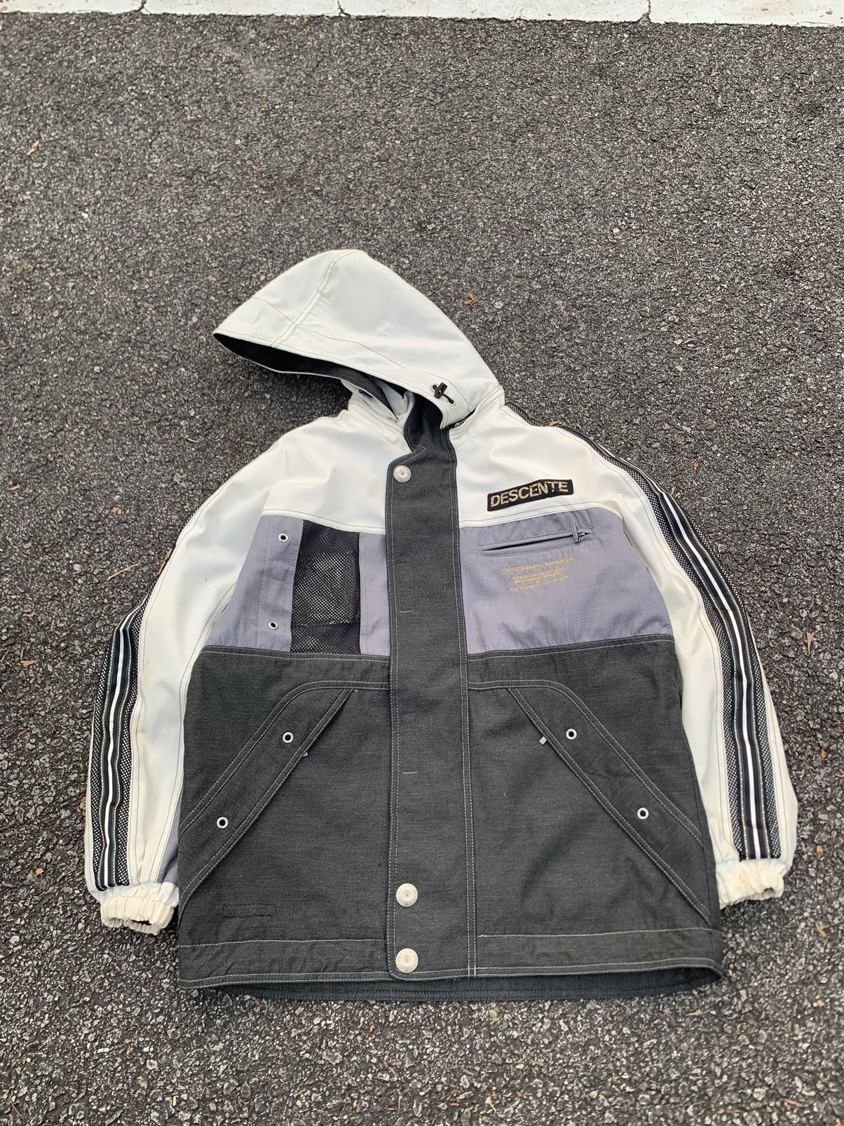Japanese Brand 🎿⛷️DESCENTE JAPAN SKI JACKET Size US L / EU 52-54 / 3 - 5 Thumbnail