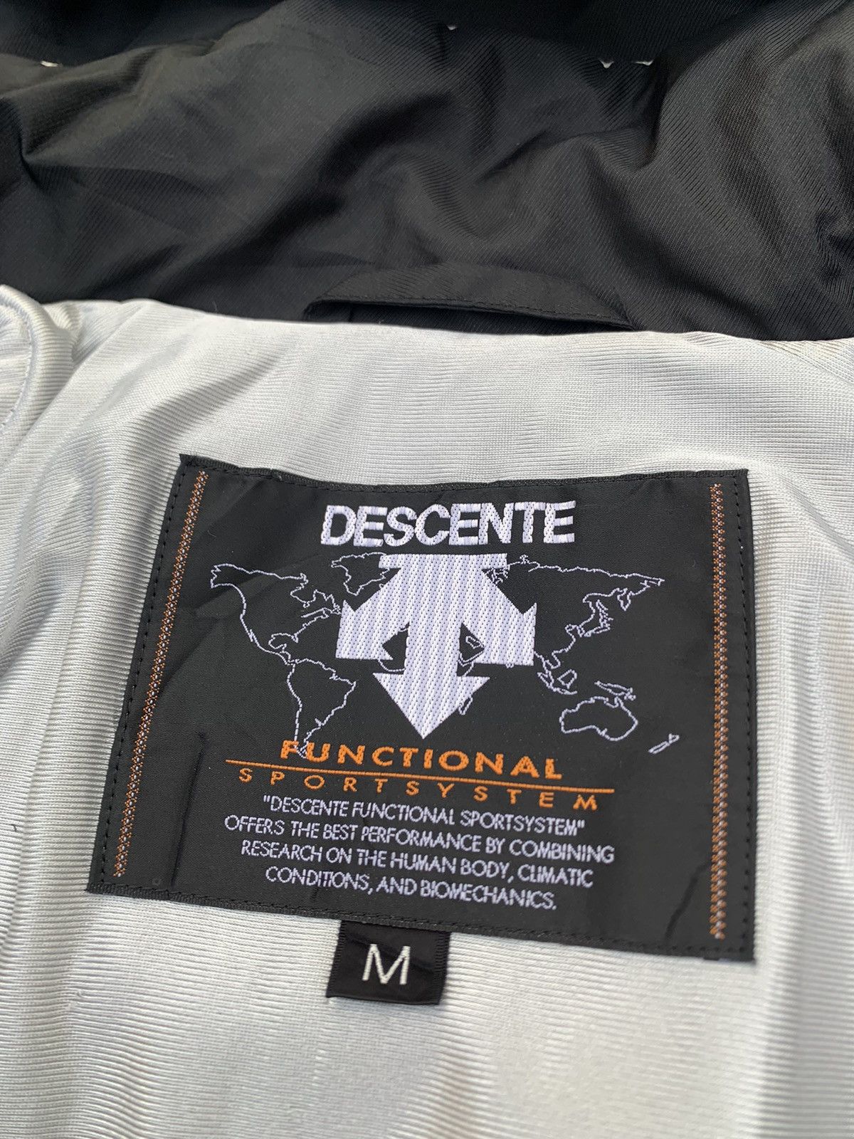 Japanese Brand 🎿⛷️DESCENTE JAPAN SKI JACKET Size US L / EU 52-54 / 3 - 13 Thumbnail