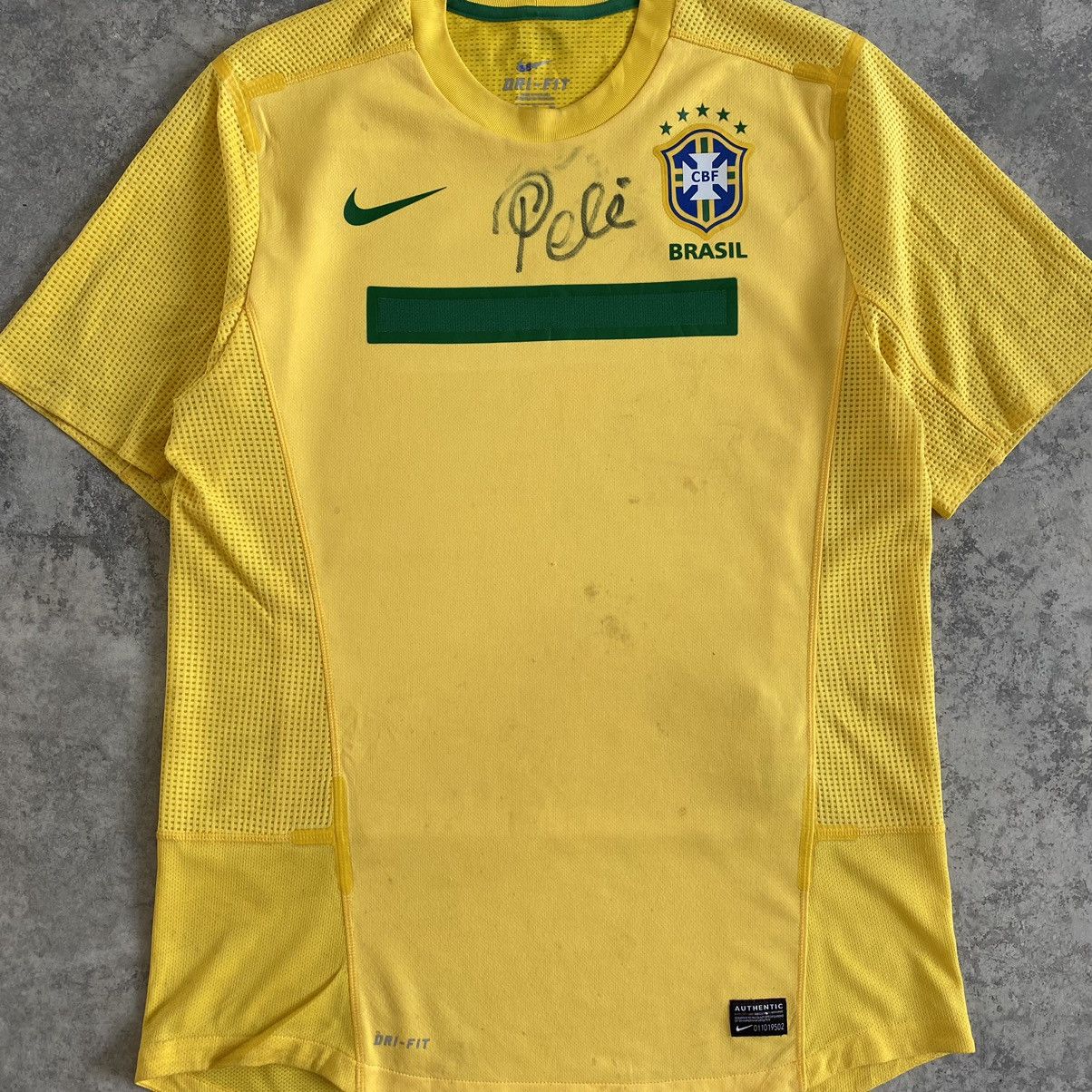 Nike 2011/12 Pele’s Signature Brazil Home Football Soccer Jersey Size US XL / EU 56 / 4 - 4 Thumbnail