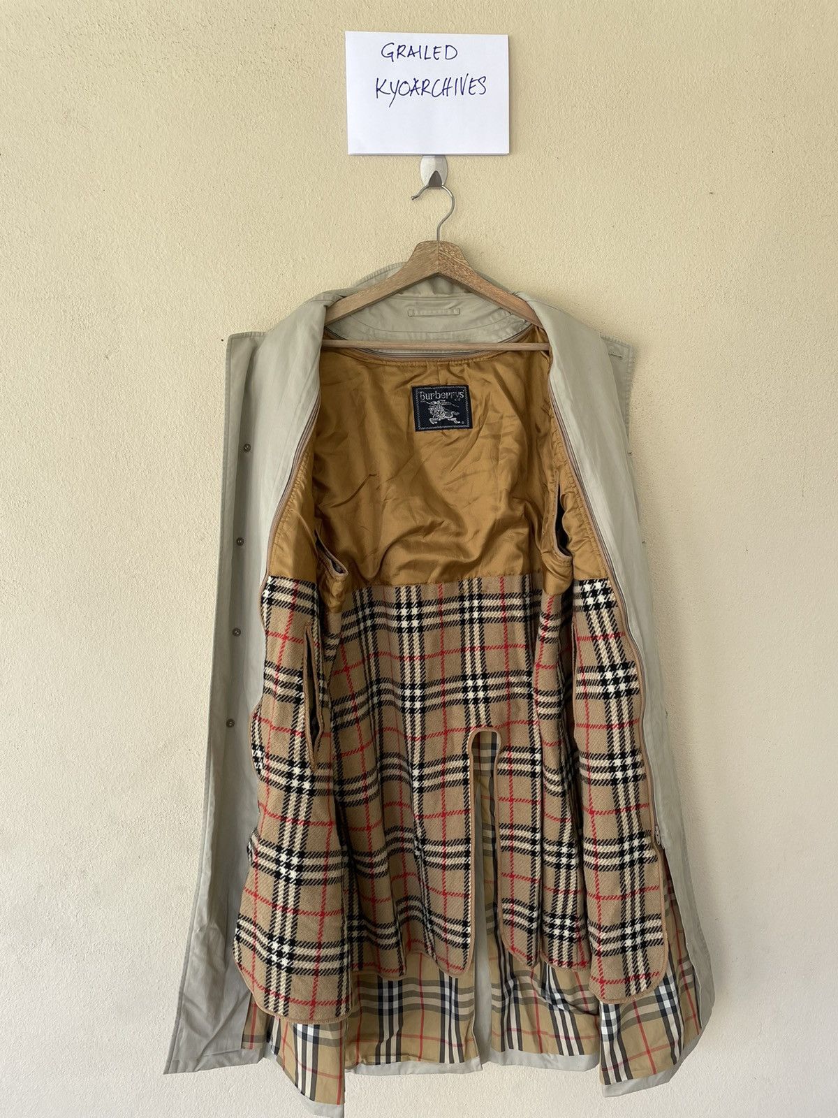 Burberry VINTAGE BURBERRY’S TRENCH JACKET Size US L / EU 52-54 / 3 - 8 Thumbnail