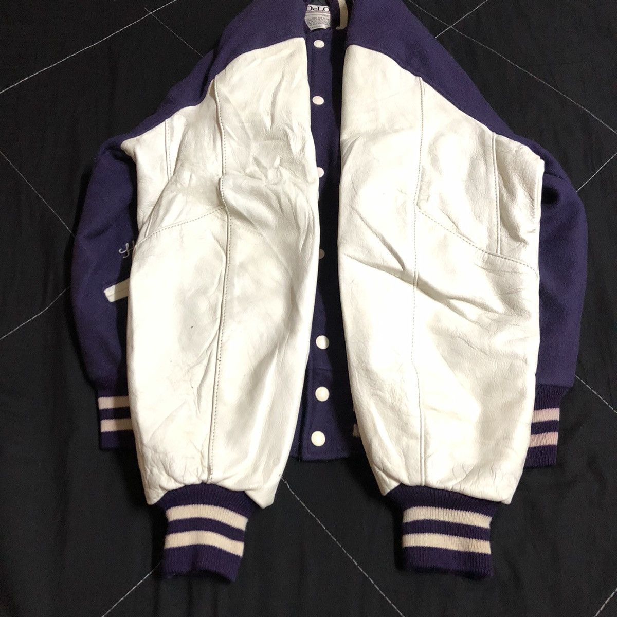 Vintage Vintage De Long Letterman Varsity Jacket leather Sleeve Size US XL / EU 56 / 4 - 9 Thumbnail