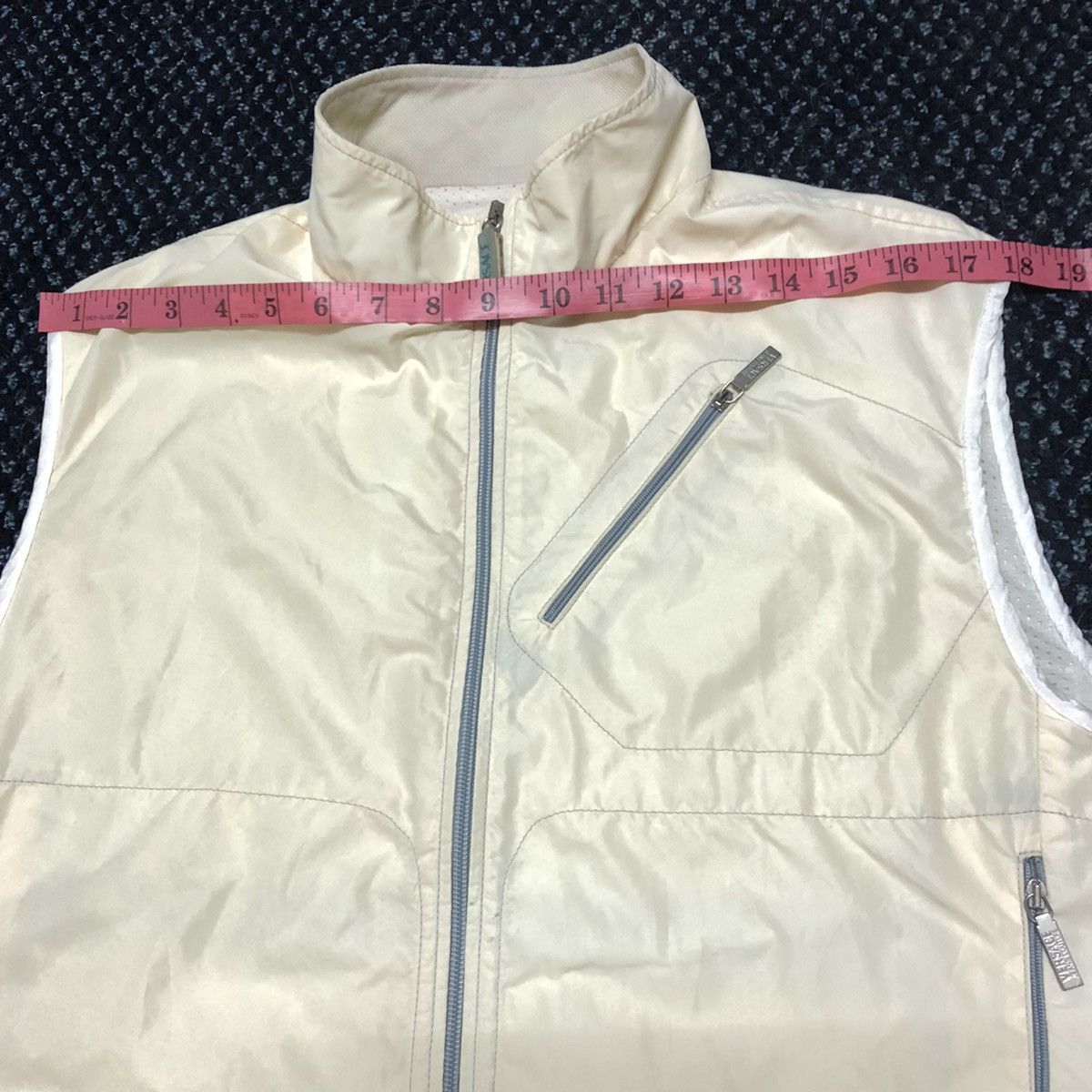 Versace Jeans Couture Vintage Versace Jean Couture Light Nylon Vest Size US M / EU 48-50 / 2 - 11 Thumbnail