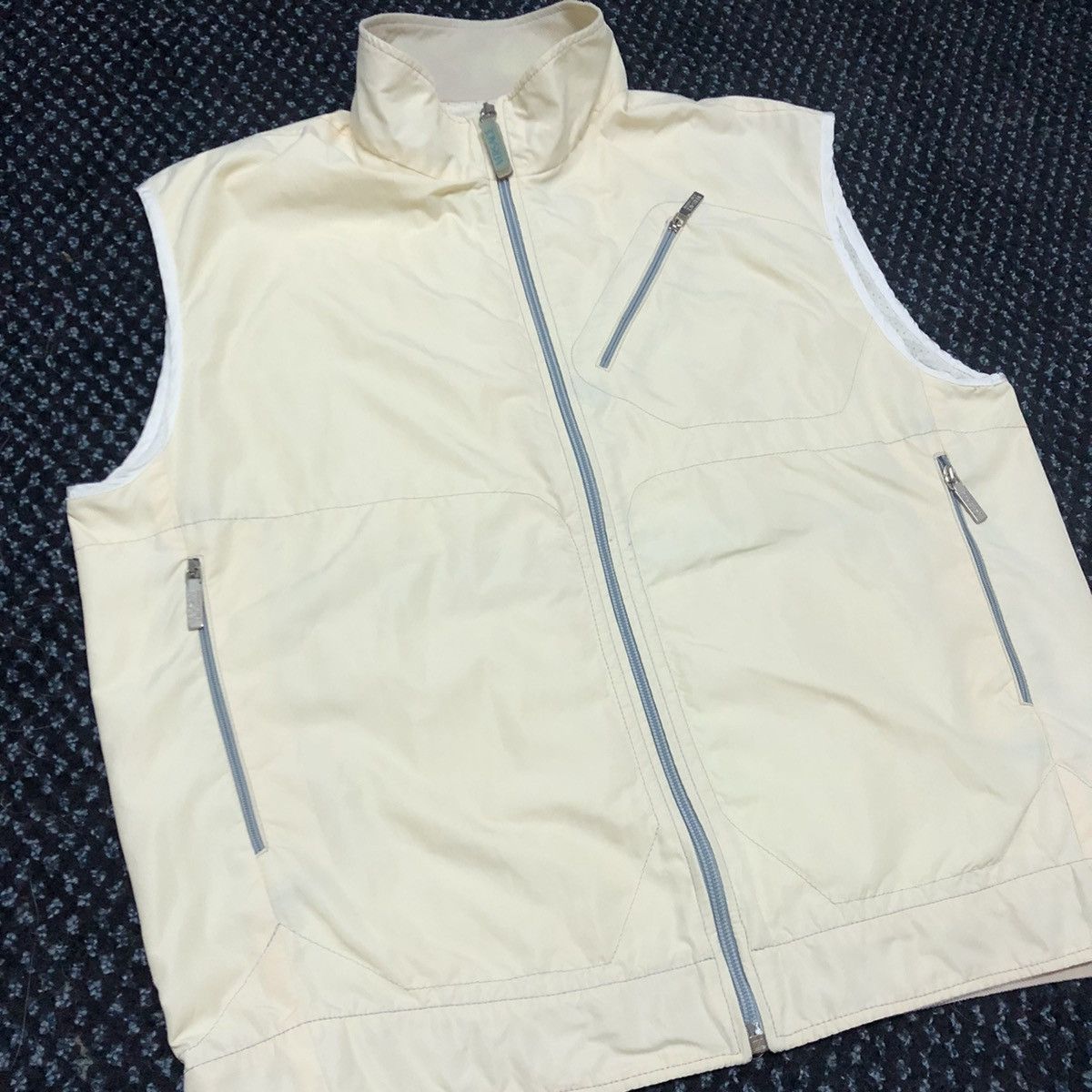 Versace Jeans Couture Vintage Versace Jean Couture Light Nylon Vest Size US M / EU 48-50 / 2 - 5 Thumbnail