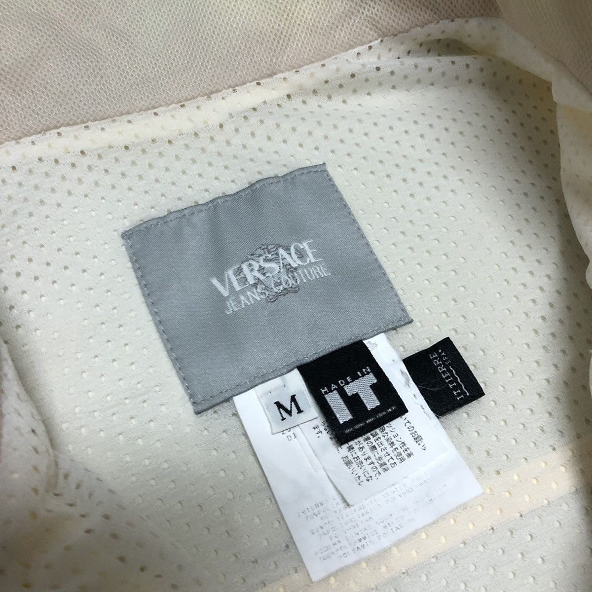 Versace Jeans Couture Vintage Versace Jean Couture Light Nylon Vest Size US M / EU 48-50 / 2 - 2 Thumbnail