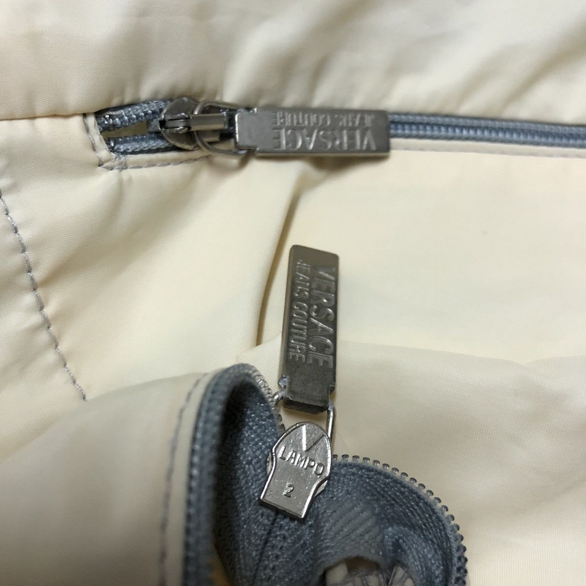 Versace Jeans Couture Vintage Versace Jean Couture Light Nylon Vest Size US M / EU 48-50 / 2 - 10 Thumbnail