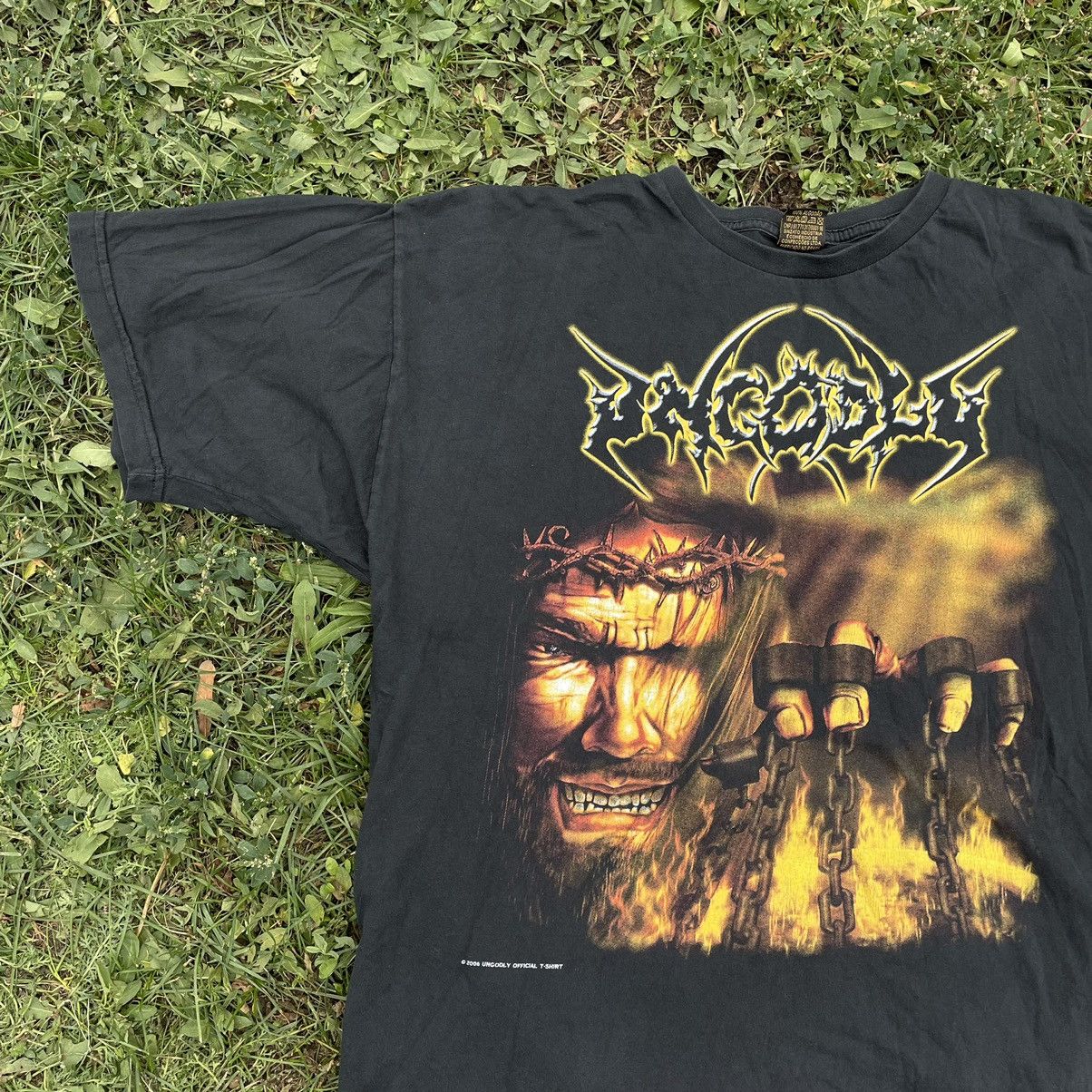 Vintage Vintage GOD Graphic Tee Sun Faded Skulls Dark Grunge Slim L Size US L / EU 52-54 / 3 - 2 Thumbnail