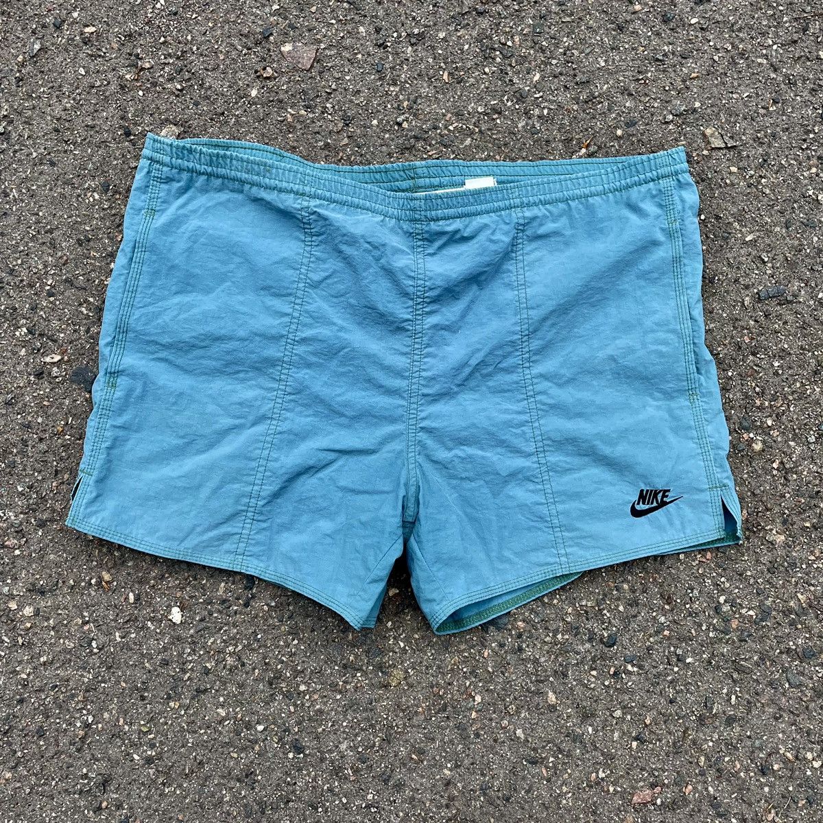 Beauty Beast Vintage Nike shorts streetwear swoosh casual y2k size M Size US 34 / EU 50 - 1 Thumbnail