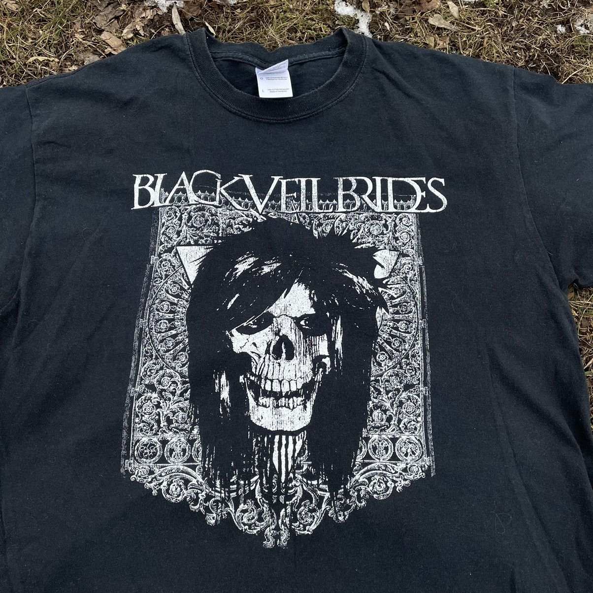 Vintage Vintage 90s Black Skull Graphic Tee Grunge Underground L Size US L / EU 52-54 / 3 - 4 Thumbnail