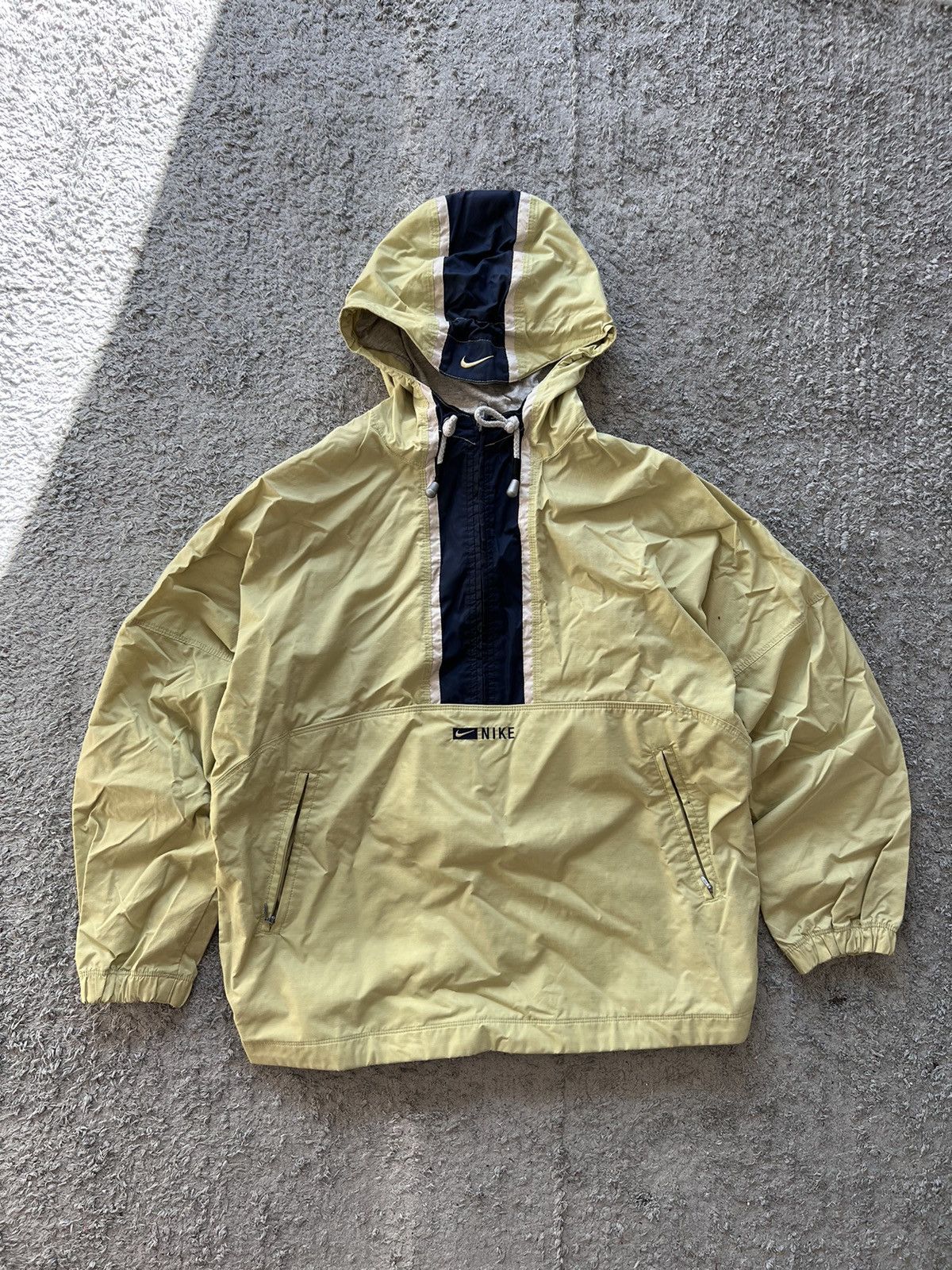 ジャケット・アウター 90s NIKE center logo yellow nylon jacket 90s NIKE center logo yellow nylon jacket NIKE VINTAGE CENTER LOGO