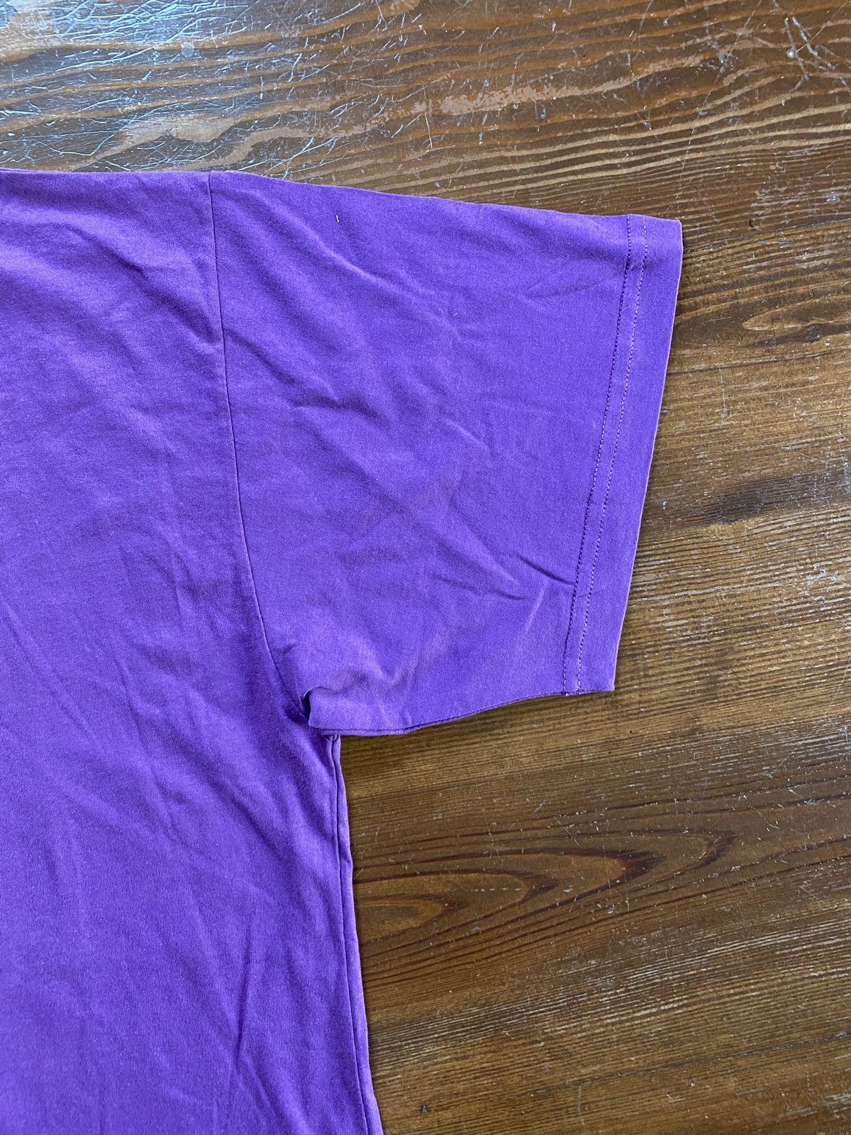 Vintage Vintage 2001 Sugar Daddy Candy Purple Tee Size US L / EU 52-54 / 3 - 4 Thumbnail