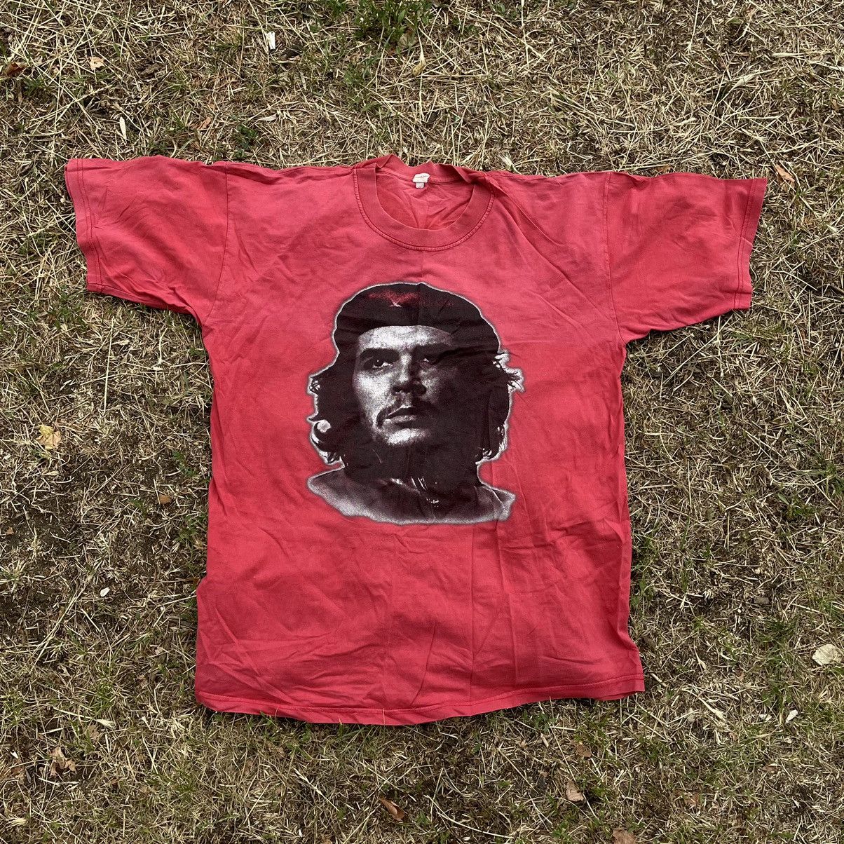 Vintage Vintage 90s Che Guevara Graphic Tee Sun Faded Streetwear XL Size US XL / EU 56 / 4 - 2 Thumbnail