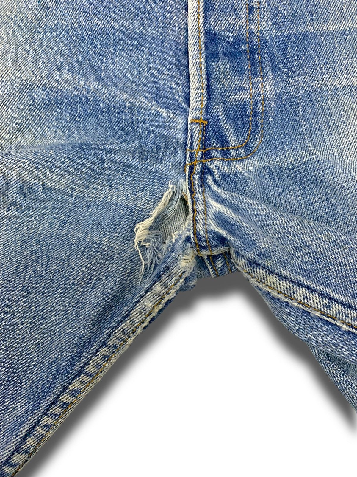 Levi's Vintage Clothing Vintage 90s Levis 501xx Distressed Jeans Size US 35 - 7 Thumbnail