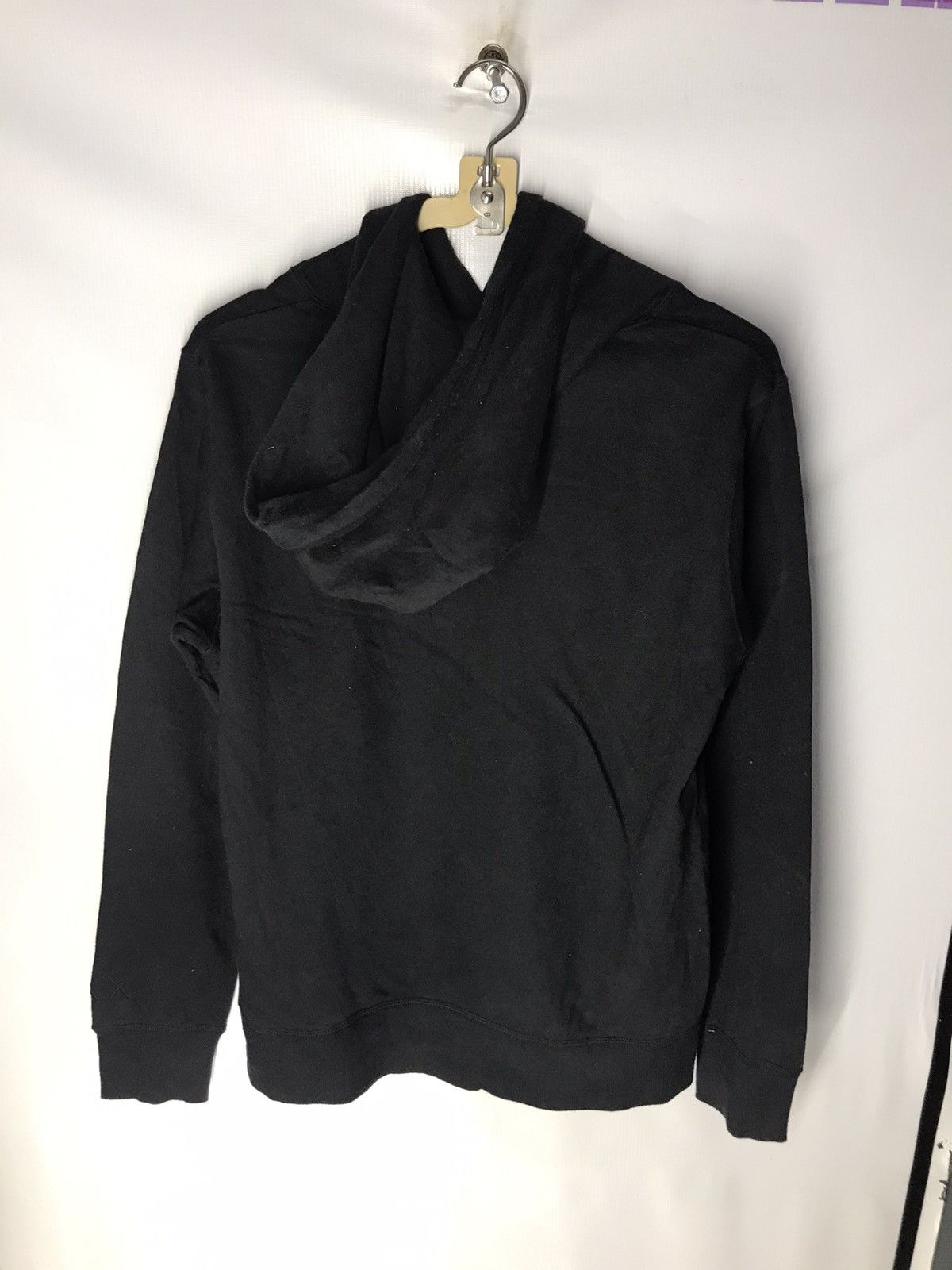 Kaws × Peanuts × Uniqlo Hoodie pullover uniqlo x kaws x peanut Size US L / EU 52-54 / 3 - 7 Thumbnail