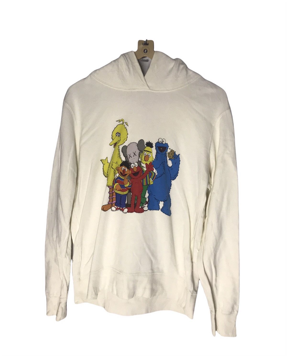 Kaws × Uniqlo Uniqlo x kaws x sasame street hoodie pullover Size US M / EU 48-50 / 2 - 1 Thumbnail