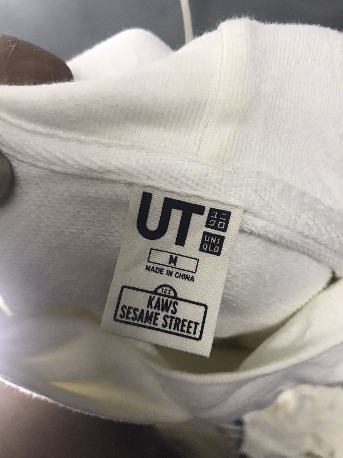 Kaws × Uniqlo Uniqlo x kaws x sasame street hoodie pullover Size US M / EU 48-50 / 2 - 3 Thumbnail