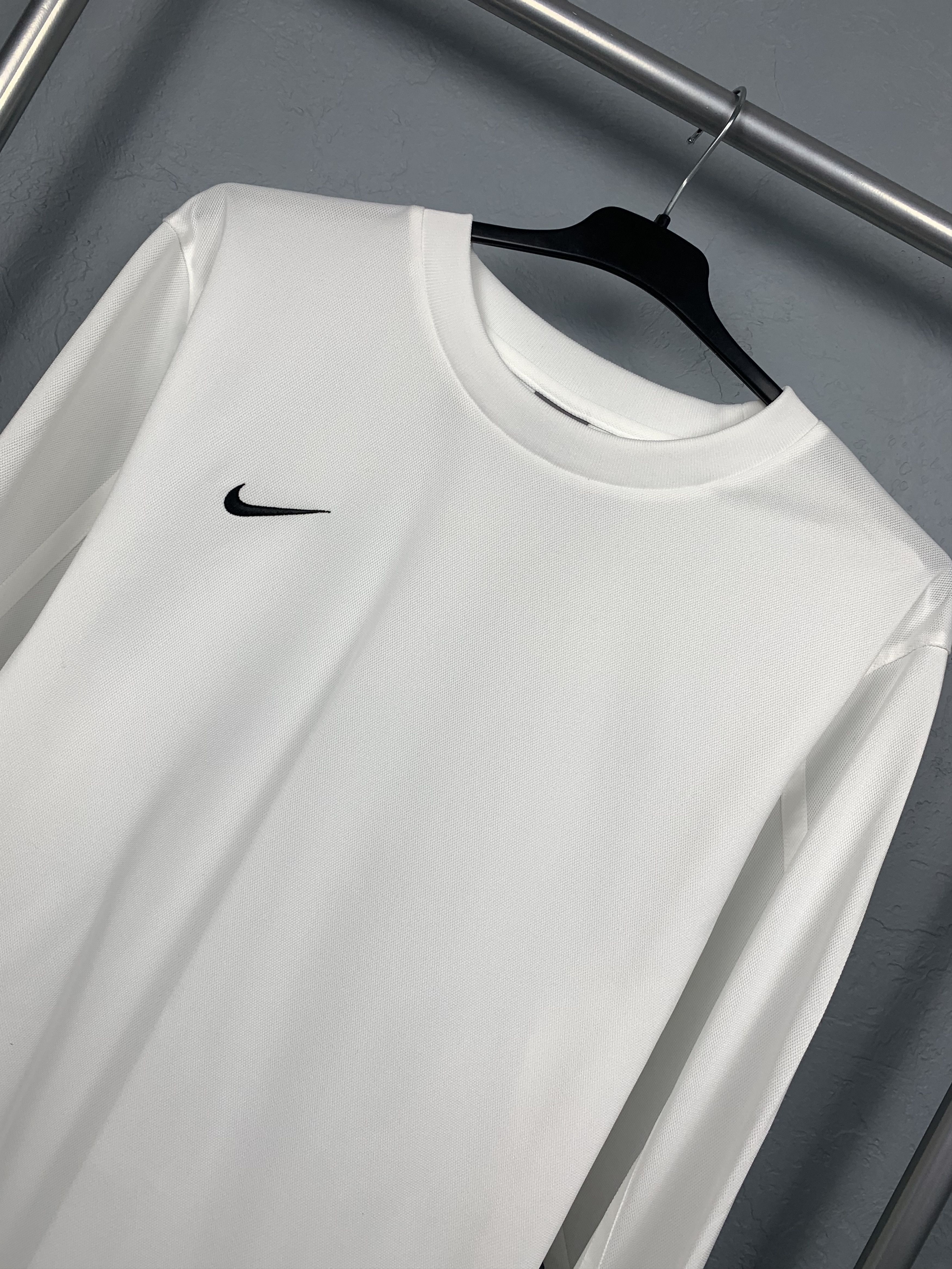 Nike Nike Vintage Mens Long Sleeve T-Shirt Size US L / EU 52-54 / 3 - 2 Thumbnail