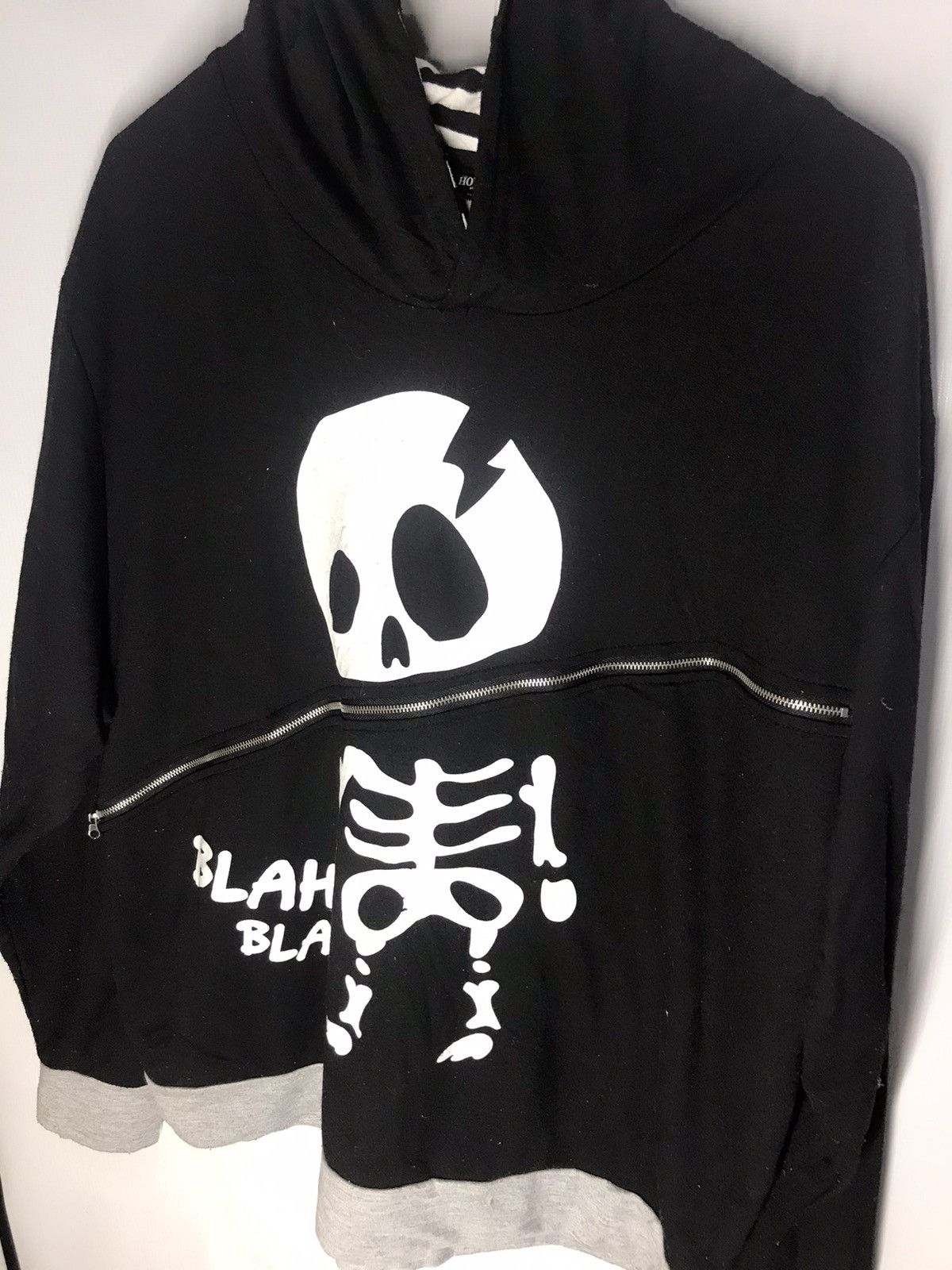 Japanese Brand 🔥grab now🔥Hoodie pullover skull printed by hovering Size US M / EU 48-50 / 2 - 3 Thumbnail