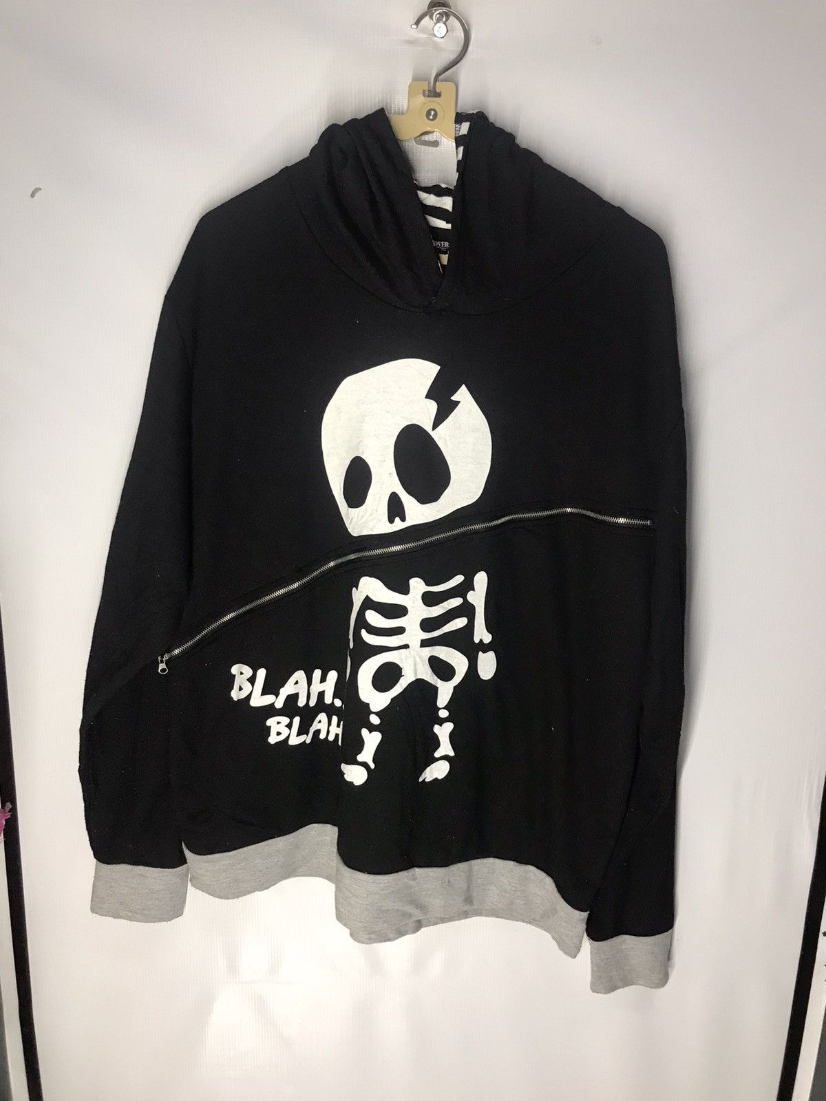 Japanese Brand 🔥grab now🔥Hoodie pullover skull printed by hovering Size US M / EU 48-50 / 2 - 6 Thumbnail