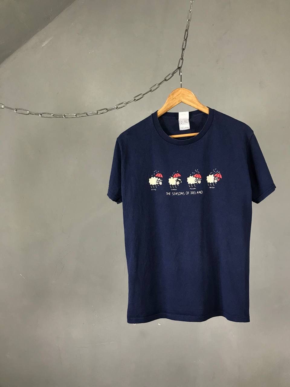 Other × Vintage The Seasons of Ireland vintage other tee Size US M / EU 48-50 / 2 - 1 Thumbnail
