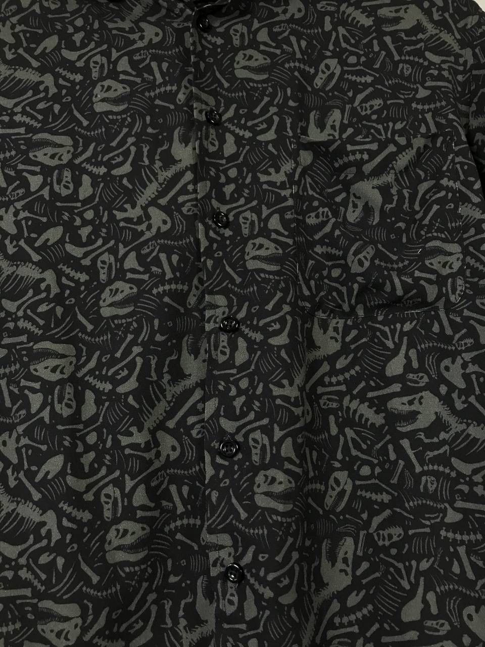 Universal Studios Jurassic World Universal studios movie monogram shirt Size US L / EU 52-54 / 3 - 3 Thumbnail