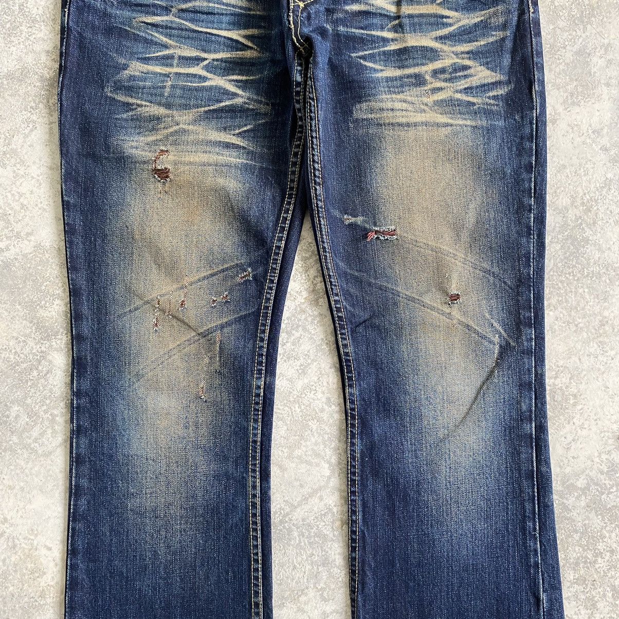 semanticdesign Semantic Design Japan Distressed Flared Mud Jeans Size US 33 - 4 Thumbnail