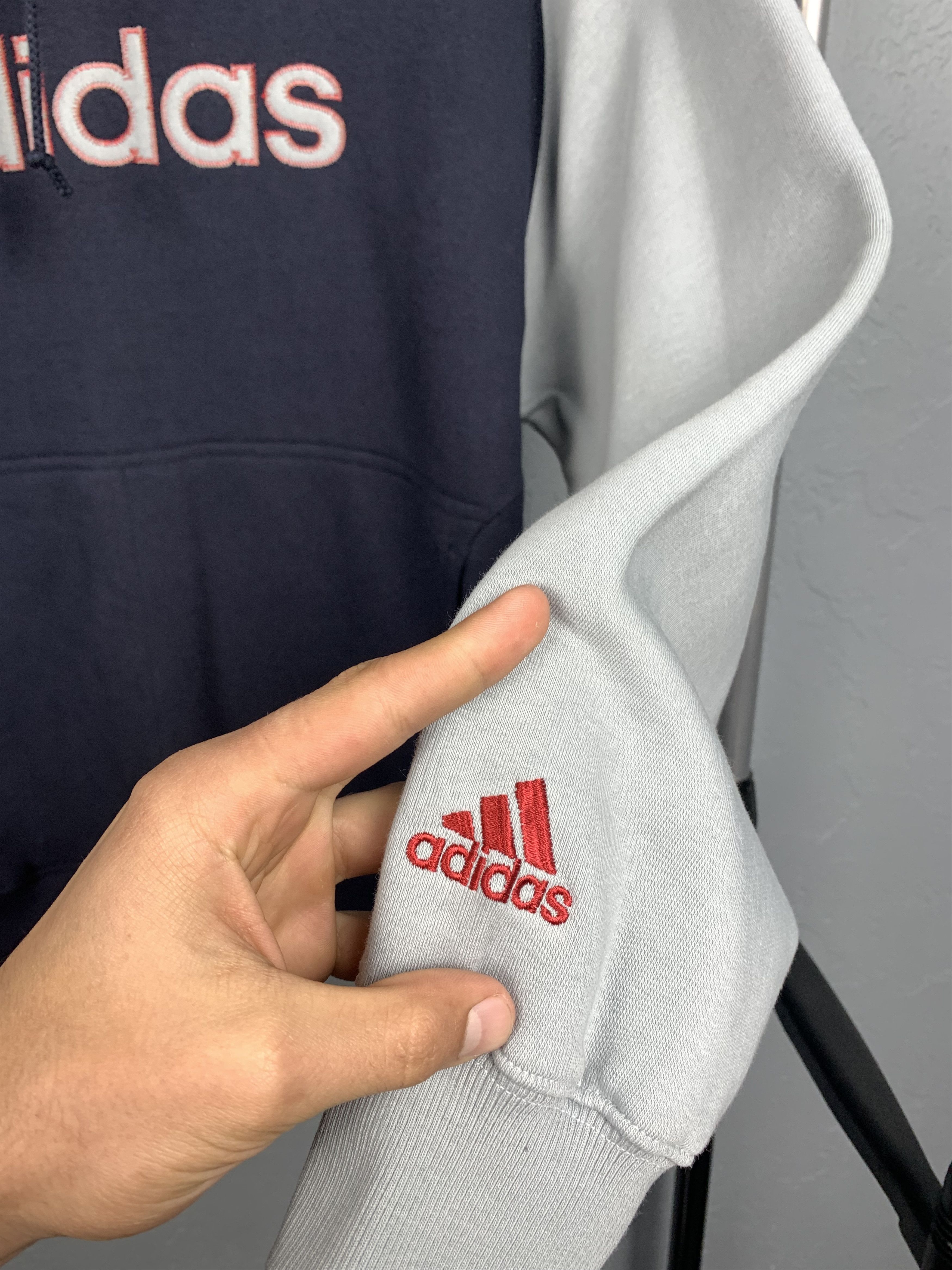 Adidas Adidas Vintage Mens Big Logo Hoodie Y2K Size US M / EU 48-50 / 2 - 3 Thumbnail