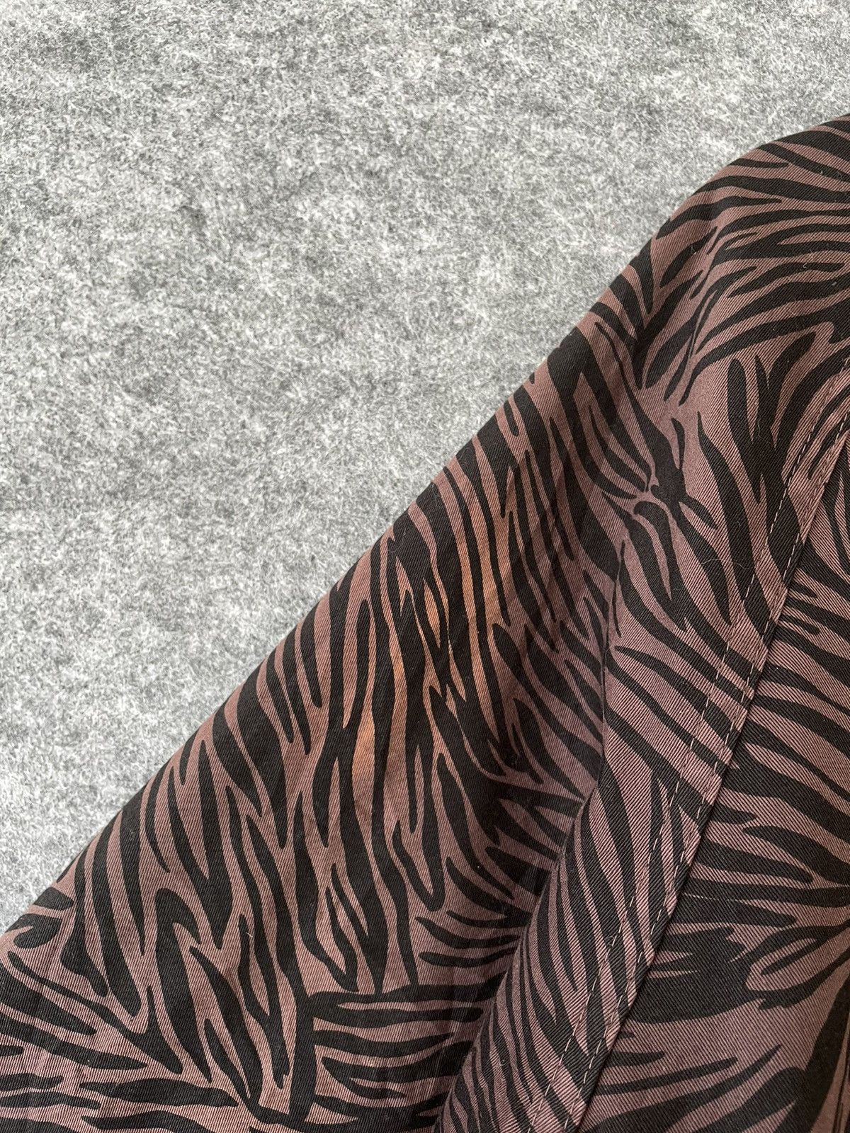 Japanese Brand × Vintage VINTAGE JAPANESE TIGER STRIPE CAMO JACKET Size US L / EU 52-54 / 3 - 6 Thumbnail