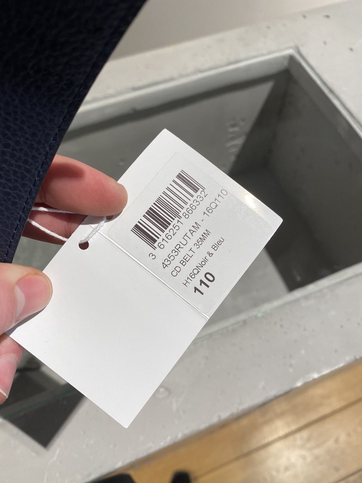 Dior BNWT Dior "CD" Reversibel belt Size 44 - 4 Thumbnail