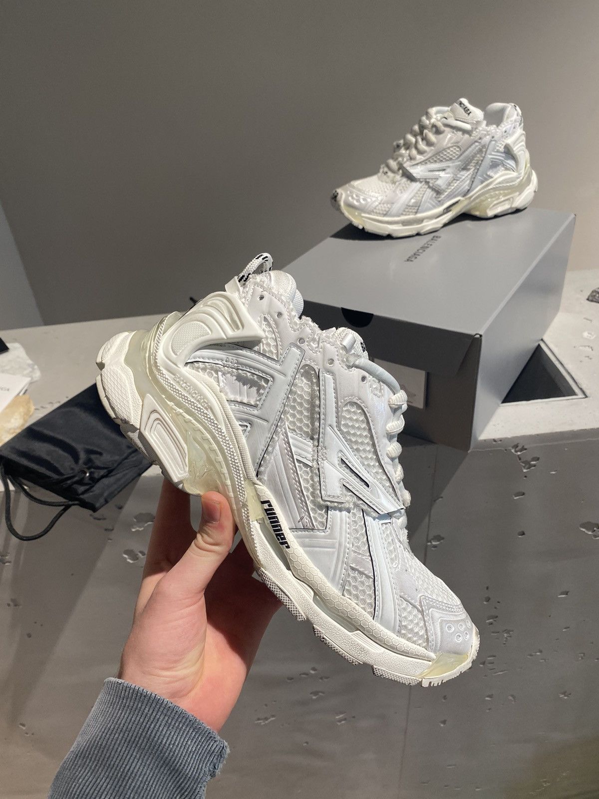 Balenciaga BNWT Balenciaga Runner Sneaker Size US 9 / IT 39 - 1 Thumbnail