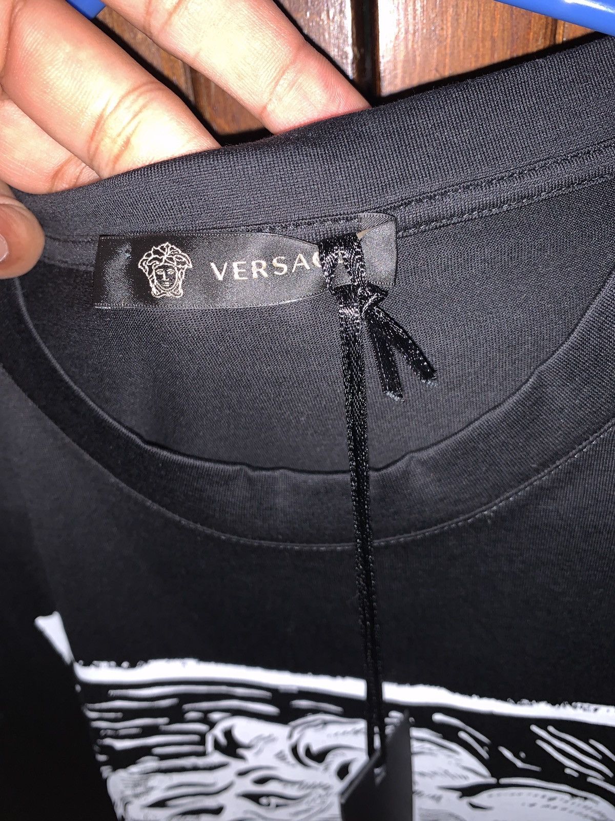 Versace Medusa In Square T Shirt Size US L / EU 52-54 / 3 - 2 Thumbnail