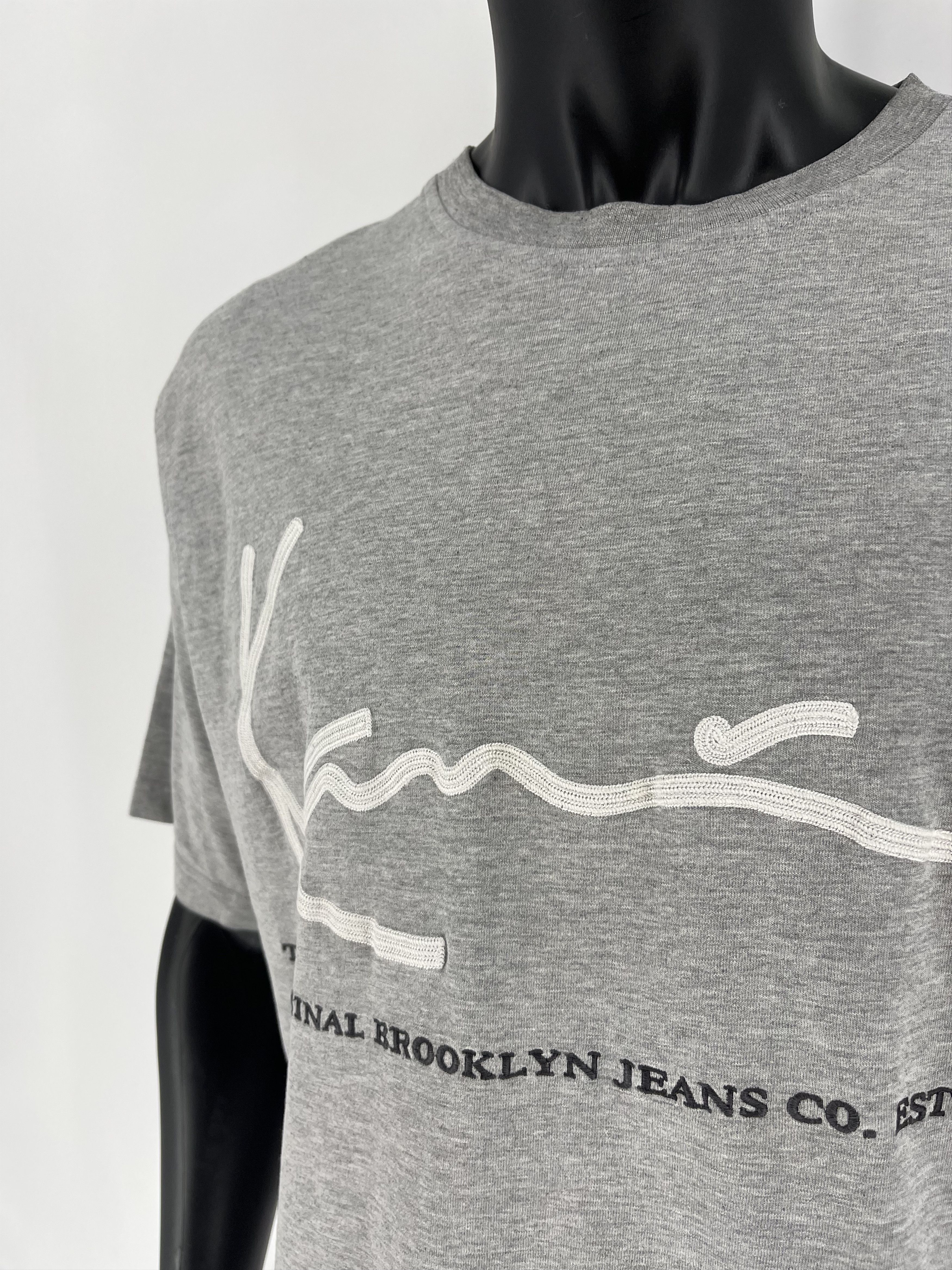 Karl Kani × Vintage Mens Vintage T Shirt Karl Kani Big Logo Size L Size US L / EU 52-54 / 3 - 9 Thumbnail