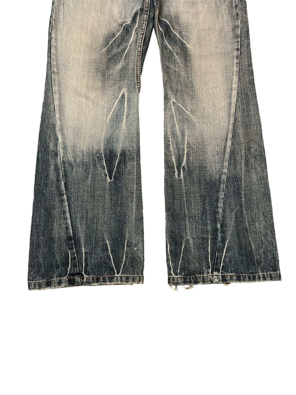 Japanese Brand × Vintage FLARED💥JAPANESE BRAND DISTRESSED TWIST DENIM PANT Size US 31 - 4 Thumbnail
